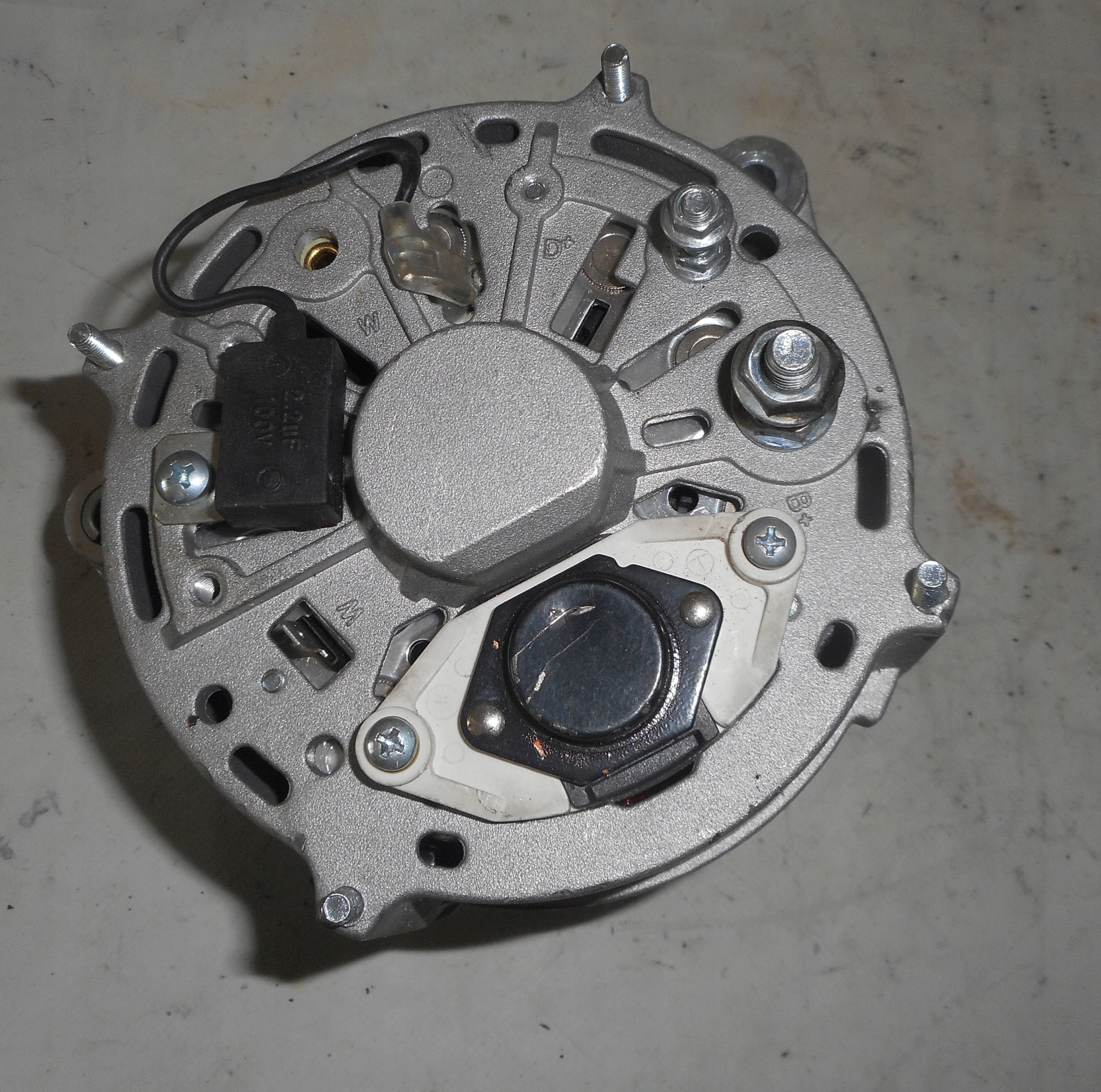 Alternator 1562168 15231523 Producent części Inny