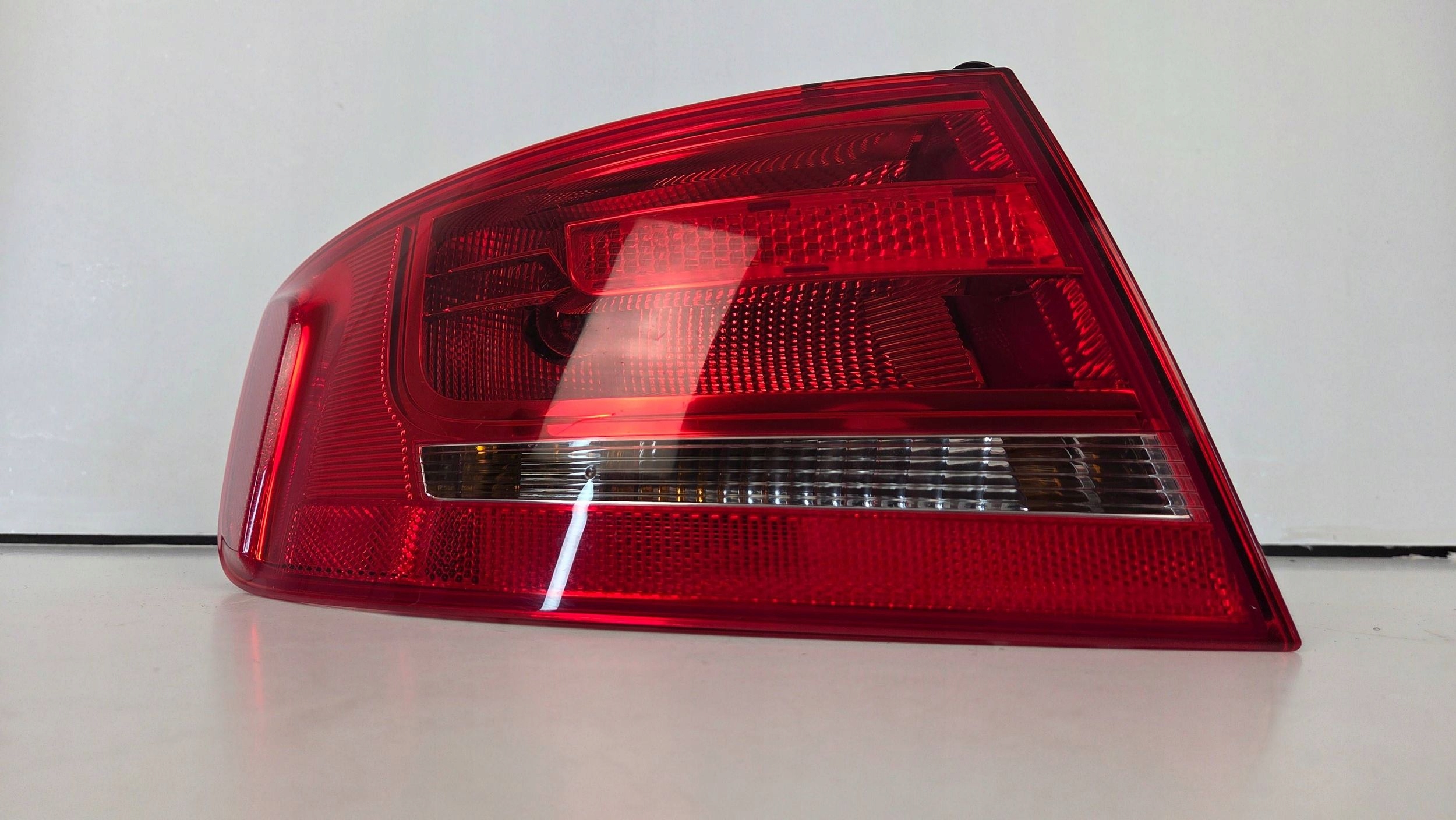 Audi A4 S4 B8 8K5 sedan 07-12 light rear rear part left