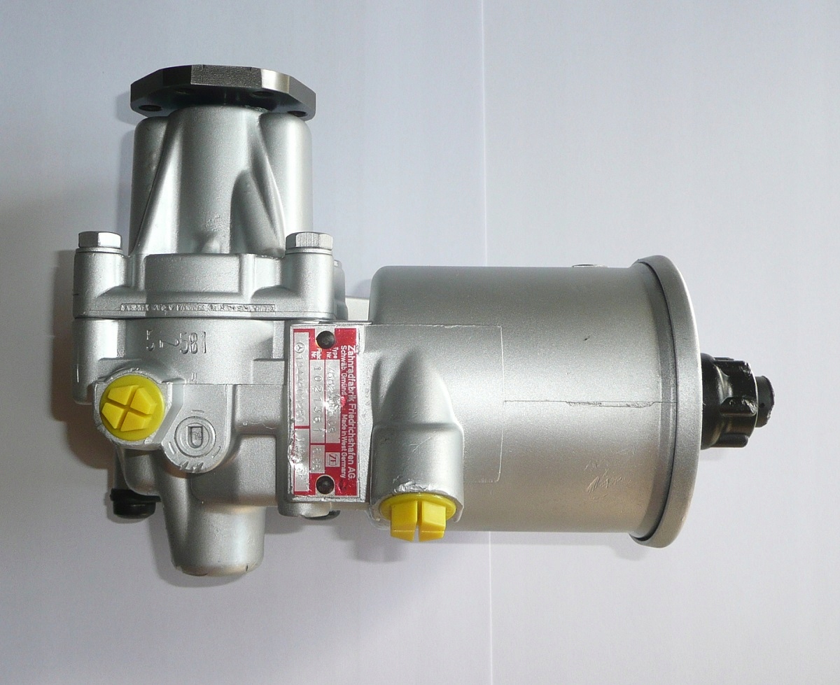 Насос гидроусилителя MERCEDES E W124 230E 1244600280