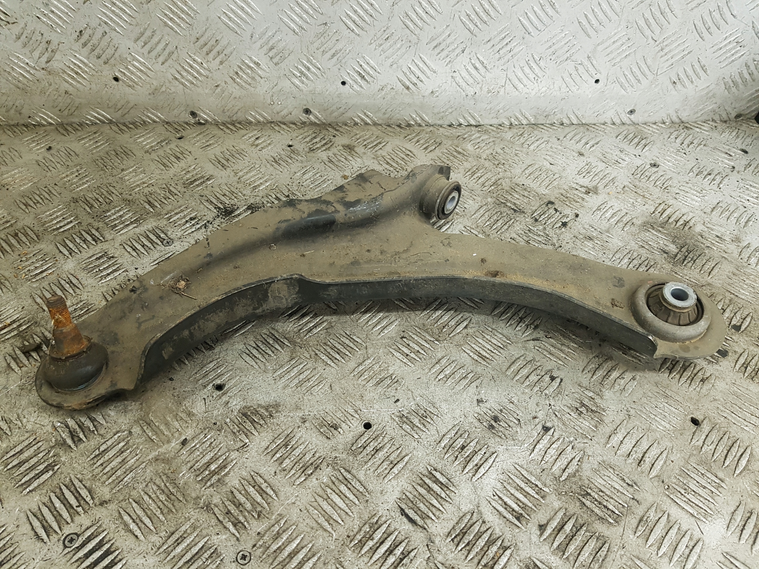 arm right front RENAULT CLIO 4 545046162R