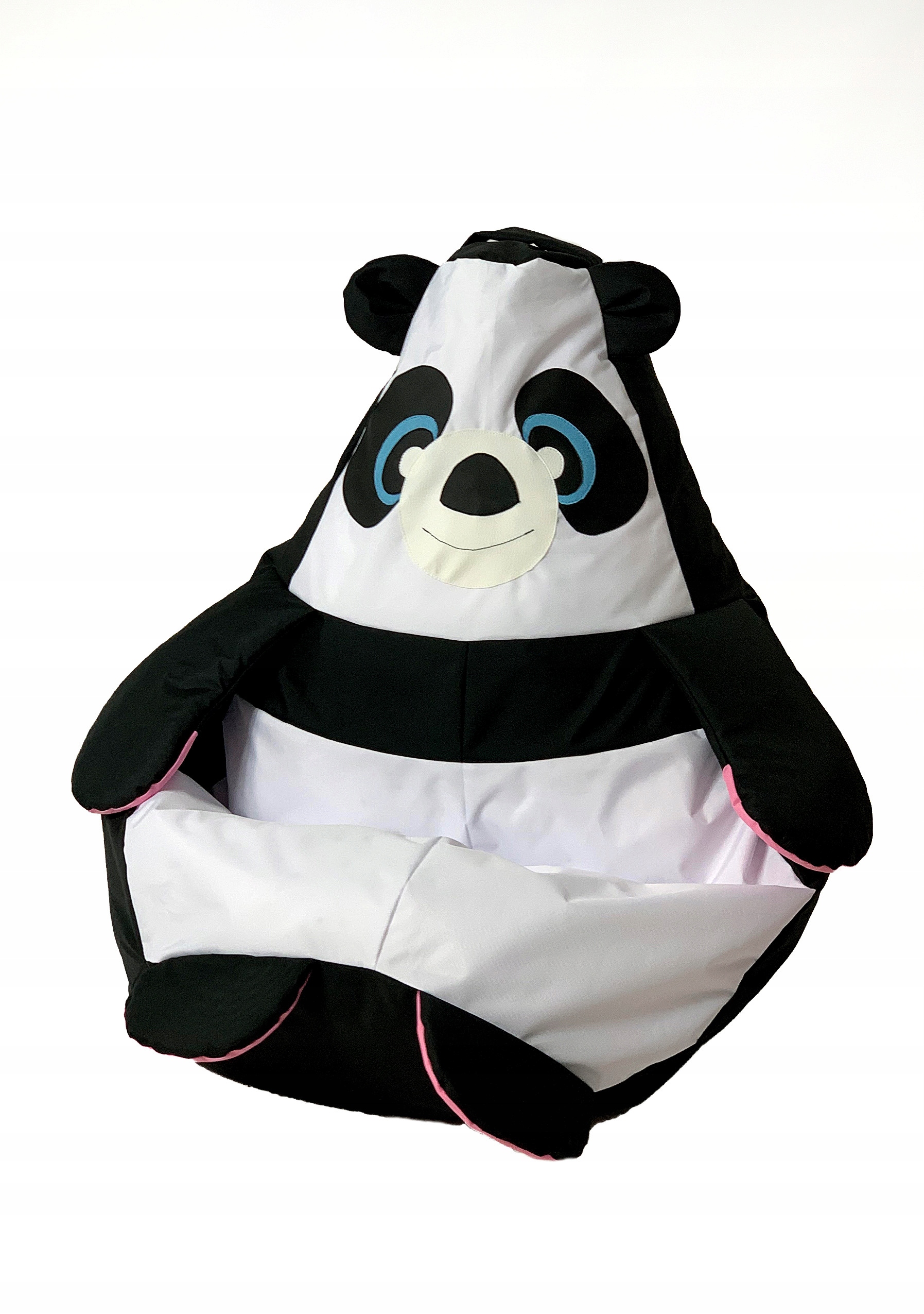 

pufa Panda 130X90 z niebieskimi oczami