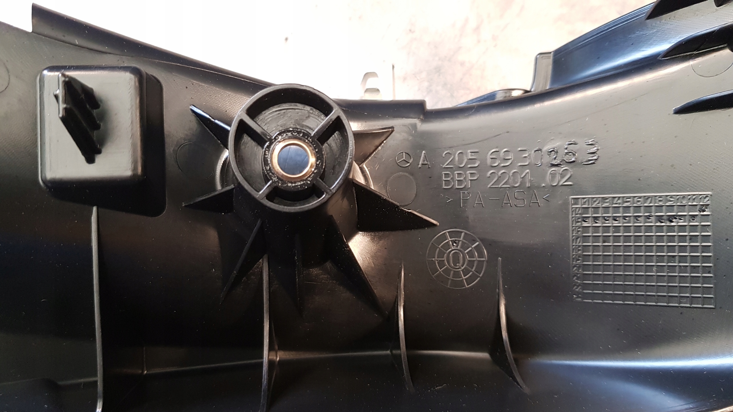 Mercedes W205 cover rear right A2056930263