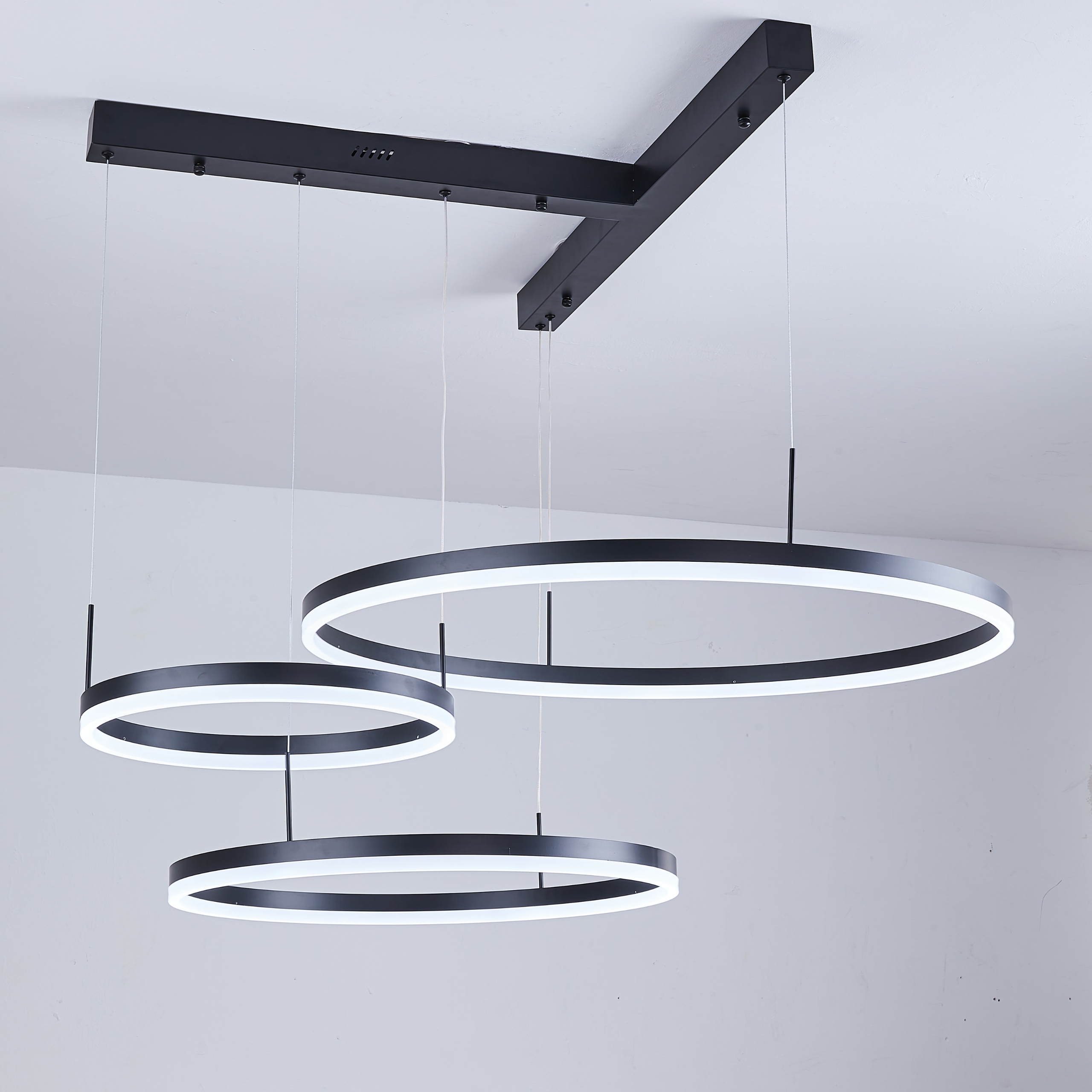 Lampa Sufitowa wisząca Żyrandol Led Pilot 54W 80/60/40cm 3 Ringi czarna