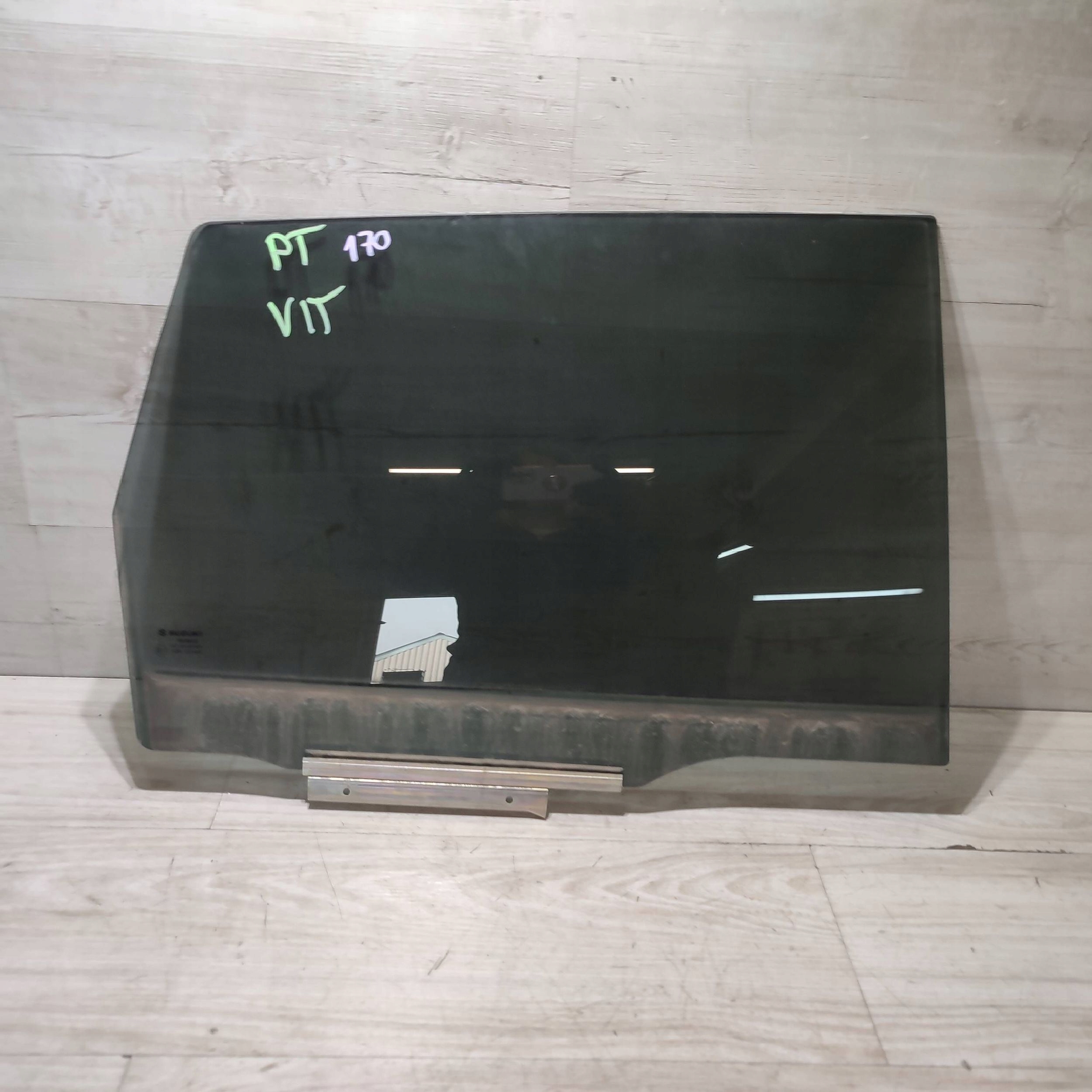 window door tylnych rear part side right Suzuki Vitara (LY) DOT609AS2M38