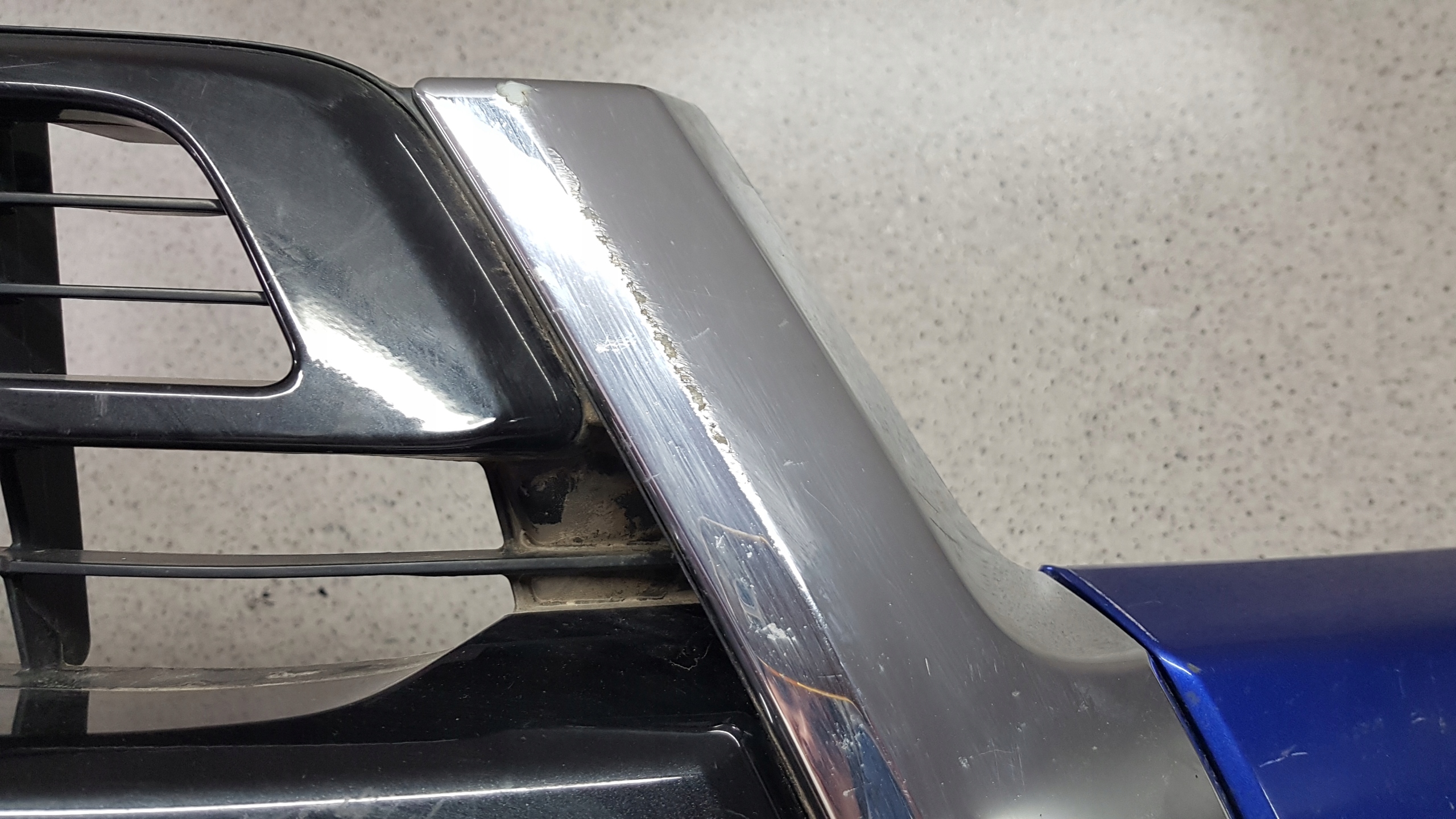 TOYOTA HILUX 2021 - bumper front 2621