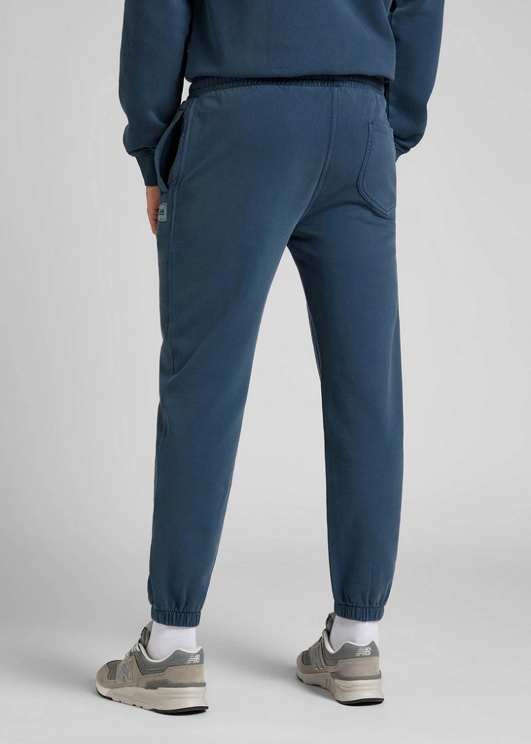 Męskie spodnie zwężane Lee Sweat Pant Marine L74LTJ54 L