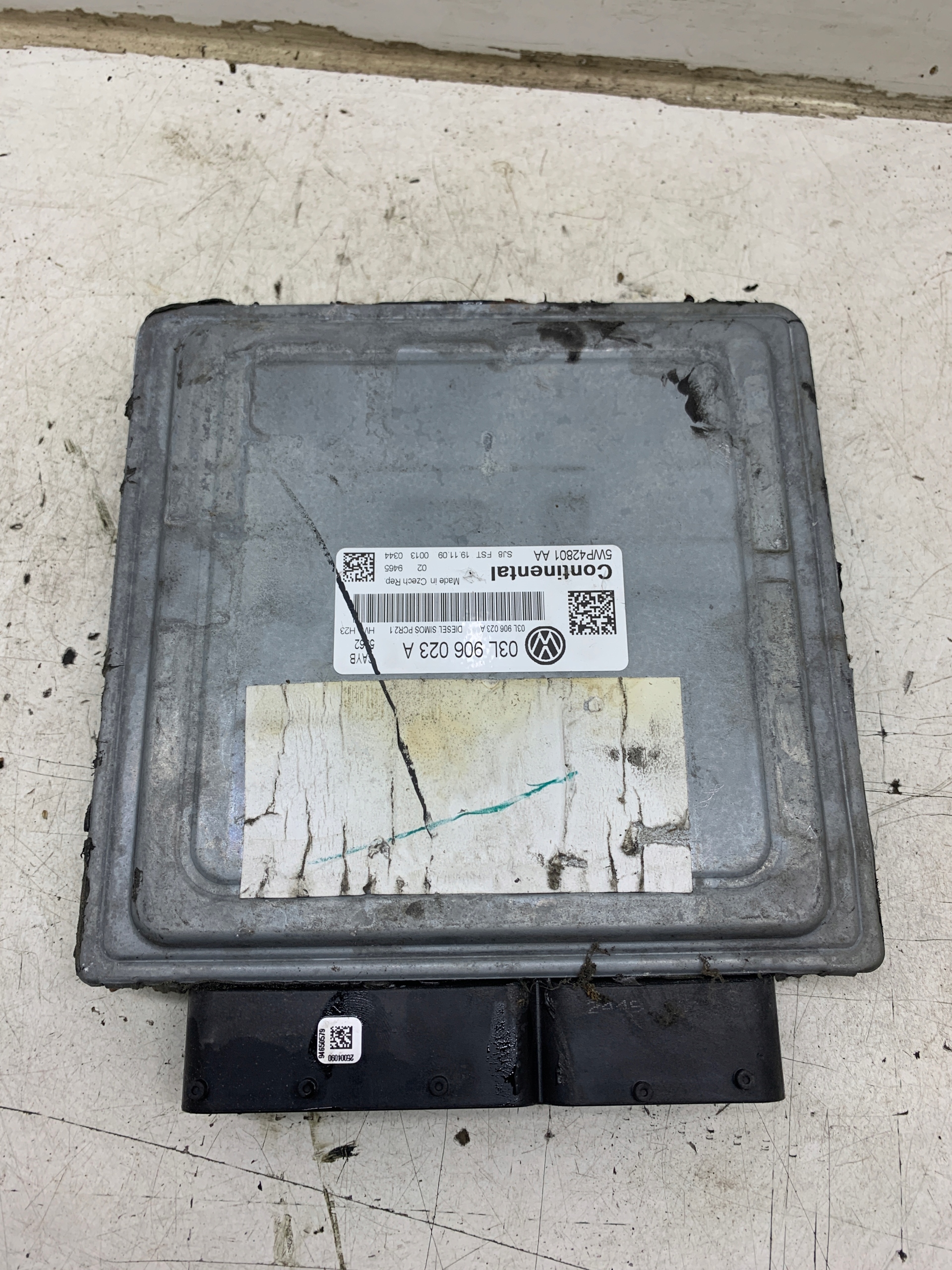 computer control unit of the engine 03L906023A VW GOLF 6 1.6 TDI