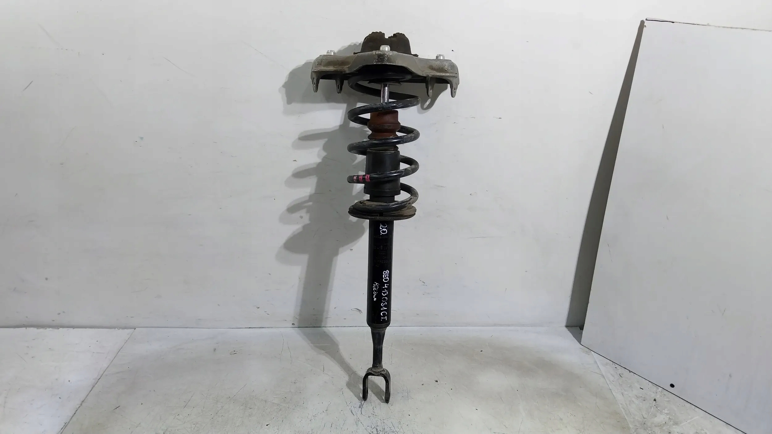 shock absorber McPherson front left 8E0413031CT Audi A4 B7