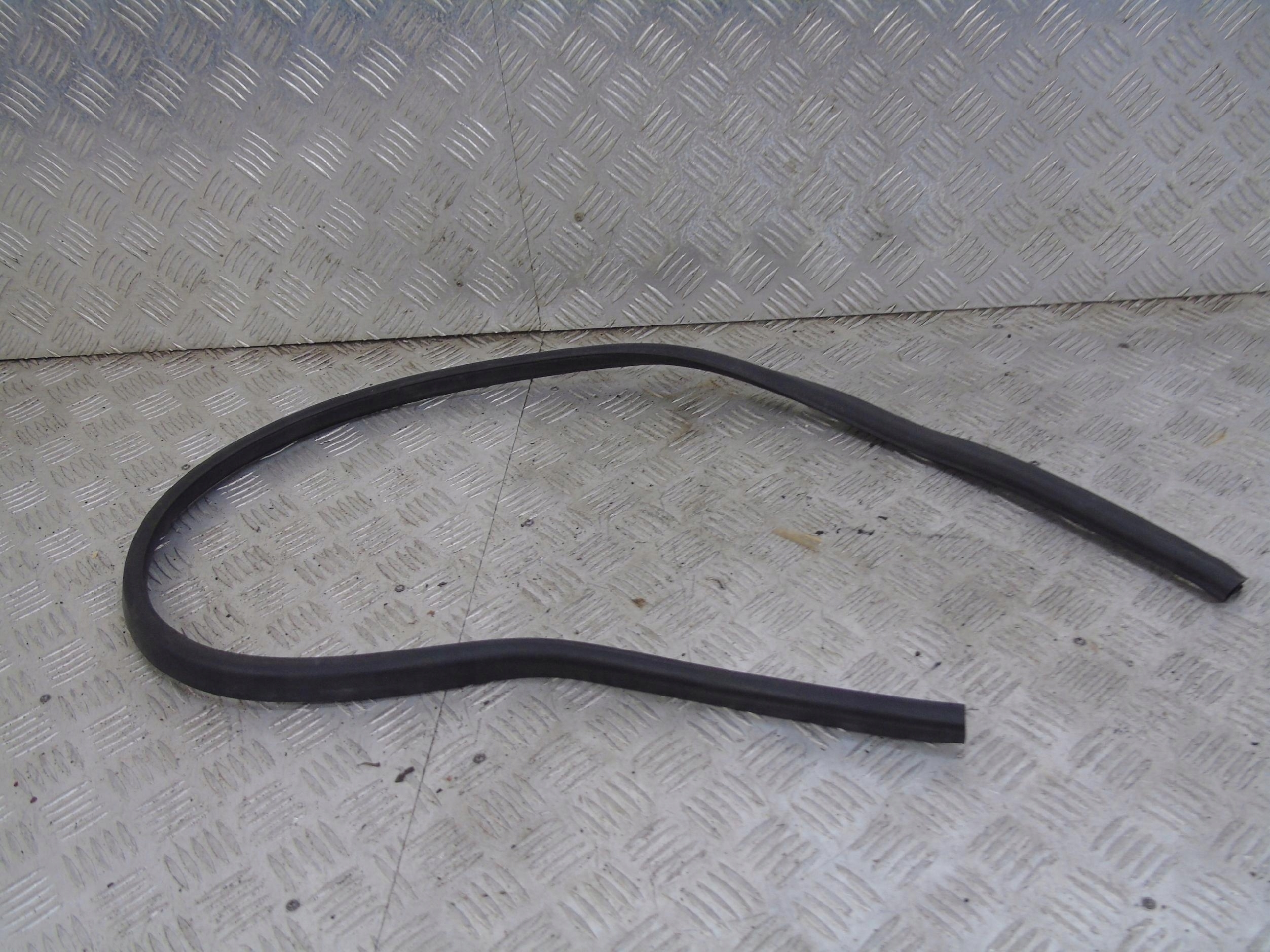 BMW F15 USZCZELKA MASKI 7294489