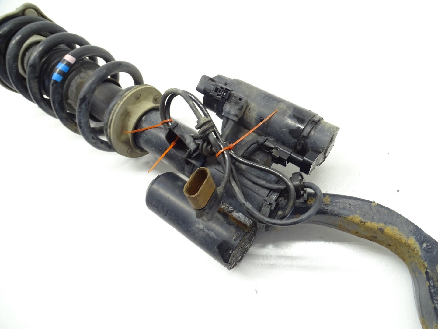 shock absorber right front front MERCEDES C-KLASA W205 AMG C43 A2053205600