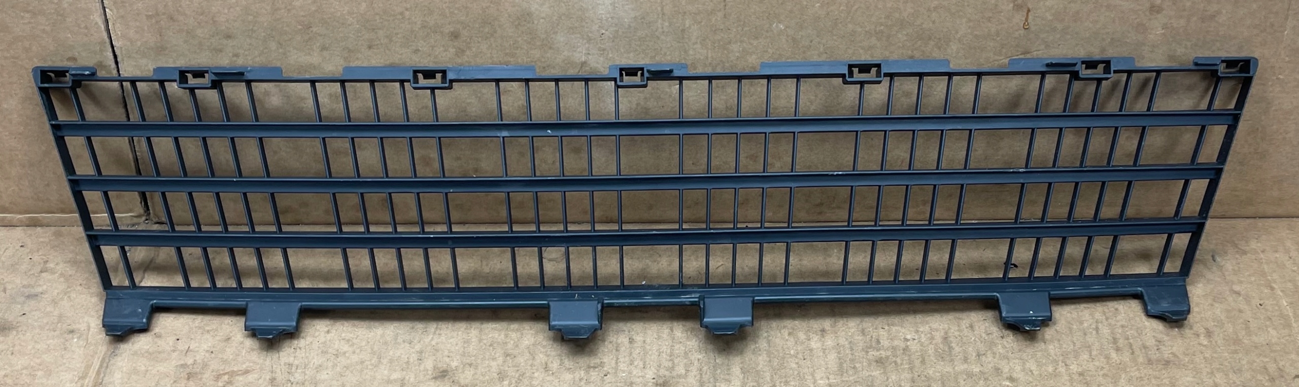 RENAULT CLIO 3 III RS grid of a bumper front central 2006236
