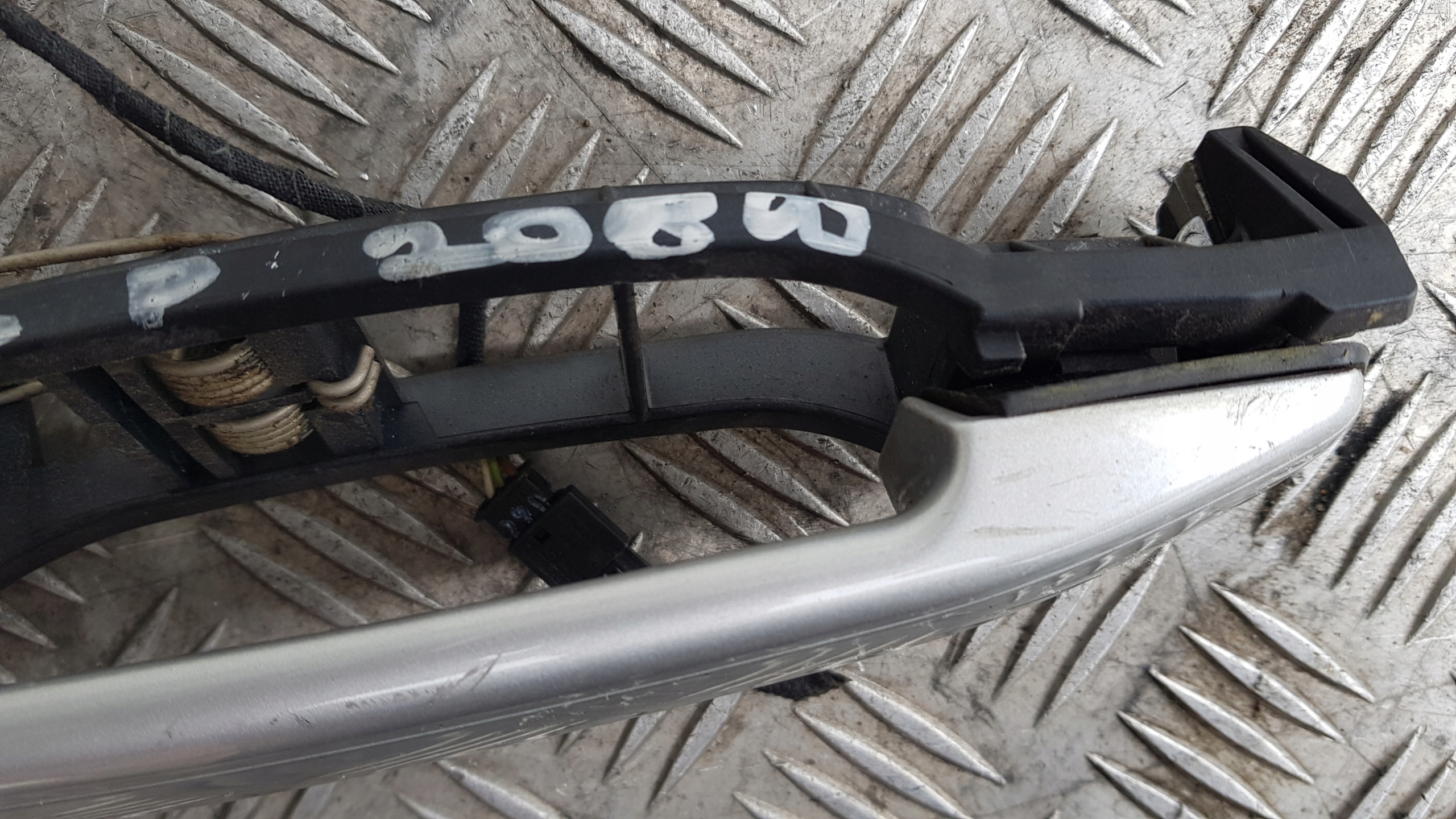 MERCEDES W208 CLK Poignée Gauche Insert