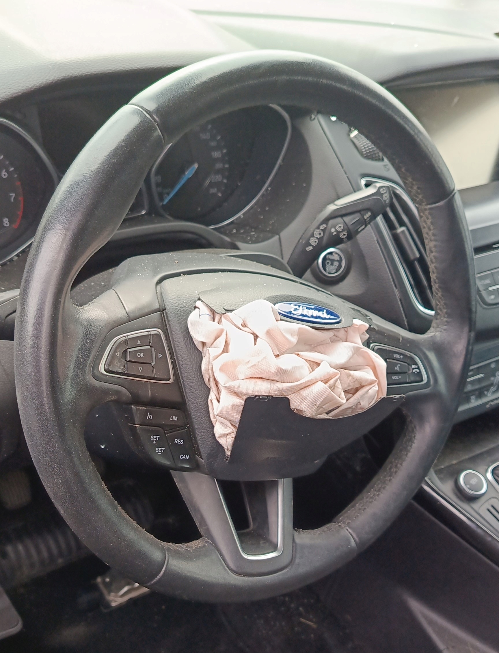 FORD FOCUS MK3 LIFT KIEROWNICA TEMPOMAT 2015