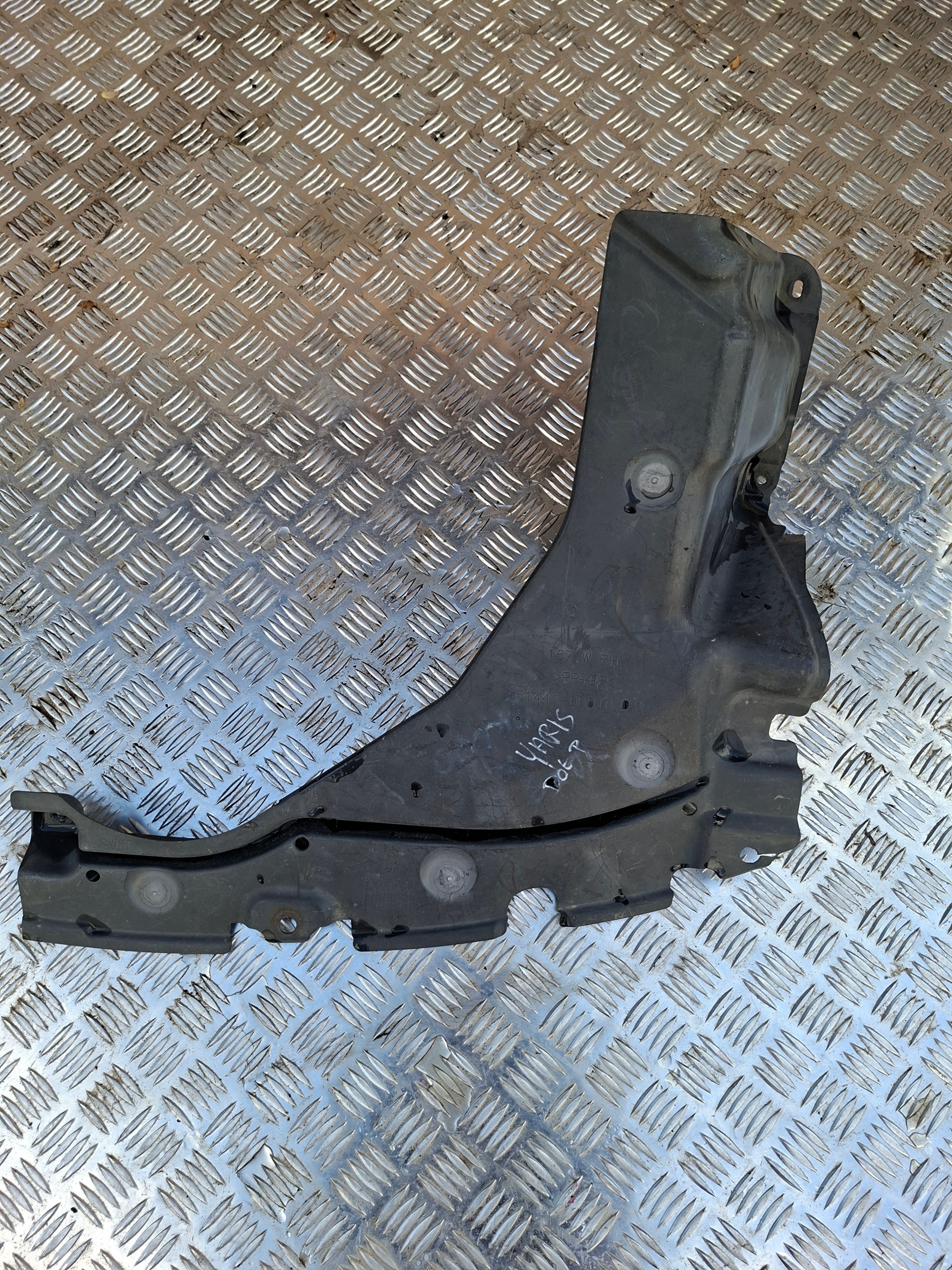 cover below engine right TOYOTA YARIS 514410D010