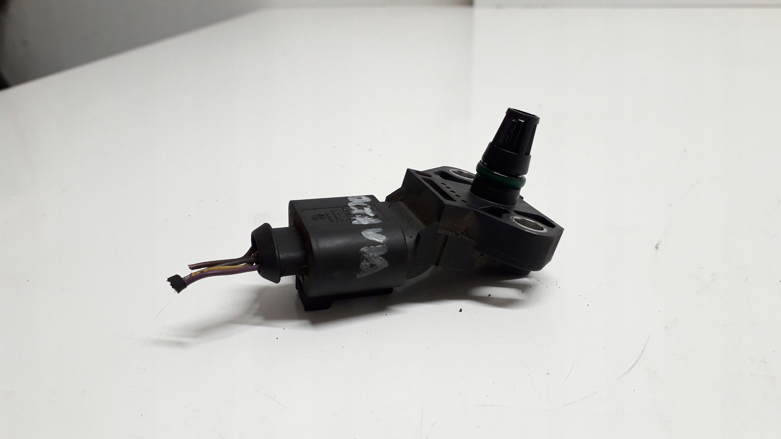 1.9TDI - OCTAVIA 2 1.9 TDI ДАТЧИК ПОВЫШЕНИЯ 038906051B