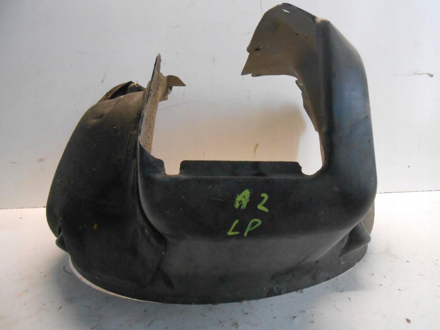 ПІДКРИЛЬНИК ЛІВИЙ ПЕРЕД AUDI A2 #