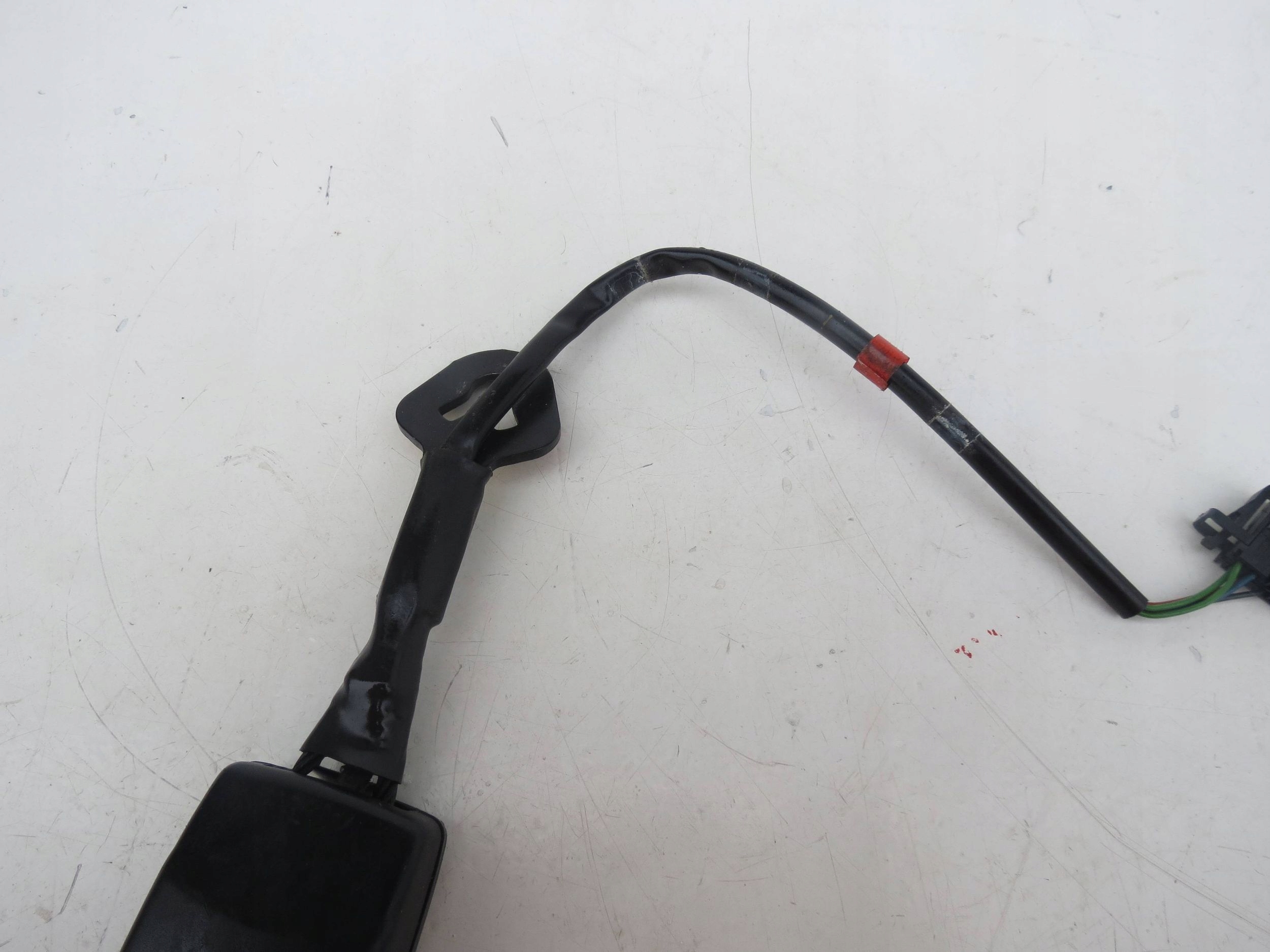 ZAPINKA PASOW front AUDI Q7 3.6 FSI 4L0857756C