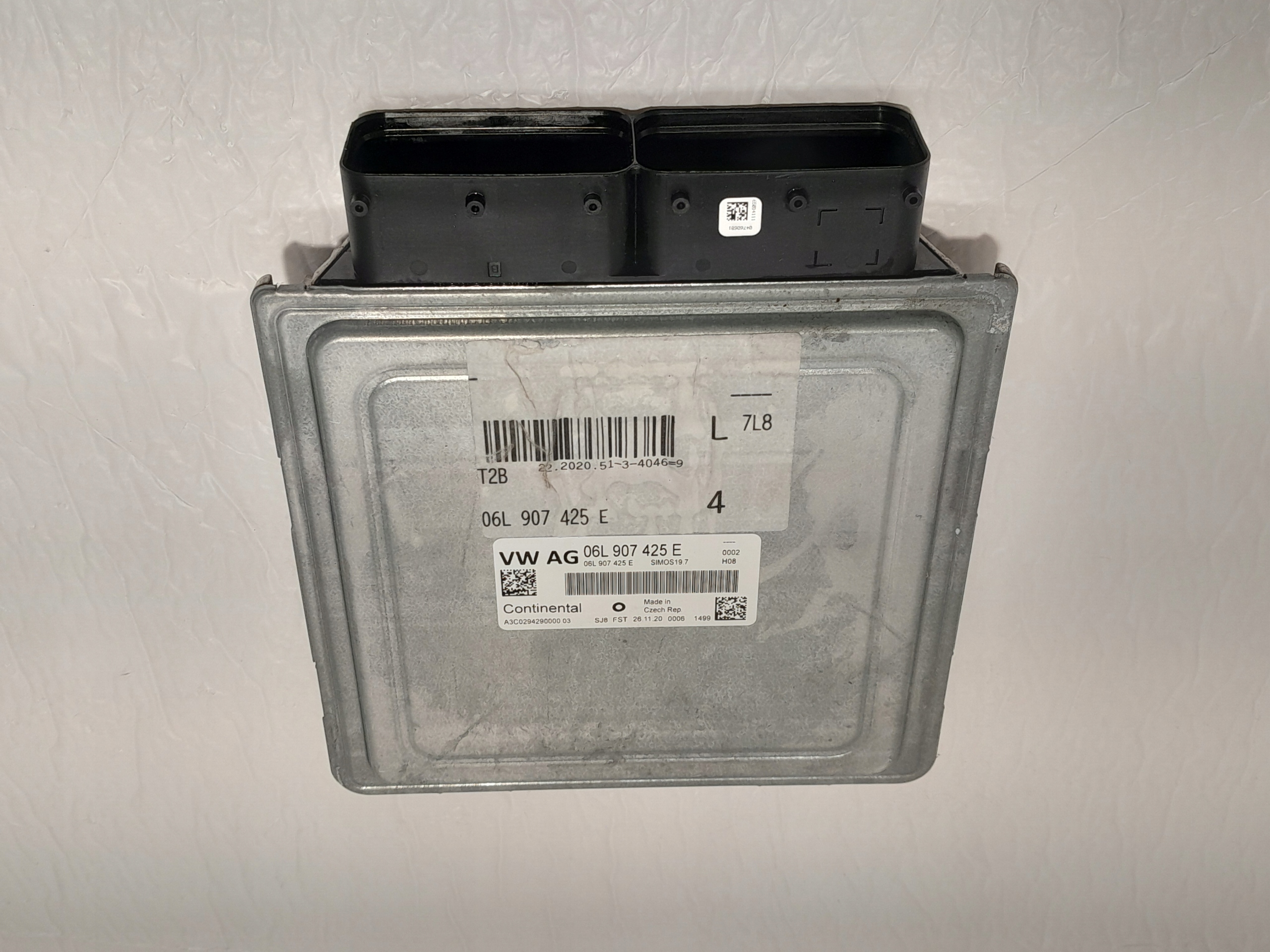 AUDI A4 B9 sedan LIFT computer control unit of the engine 06L907425E