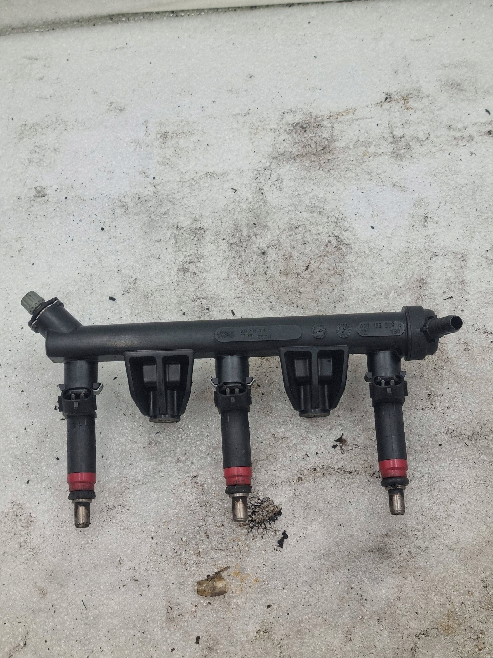 Rampe injection Injecteurs Volkswagen Fox 1.2 6V 03D133319F 03D906031C