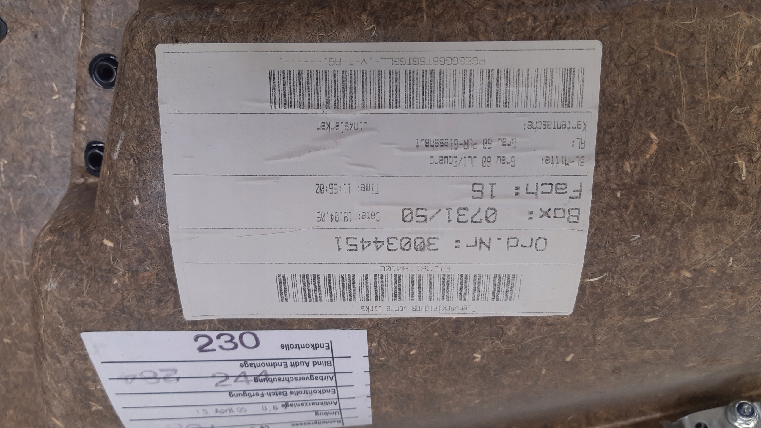 bok levý předek šedý BMW E61 525i