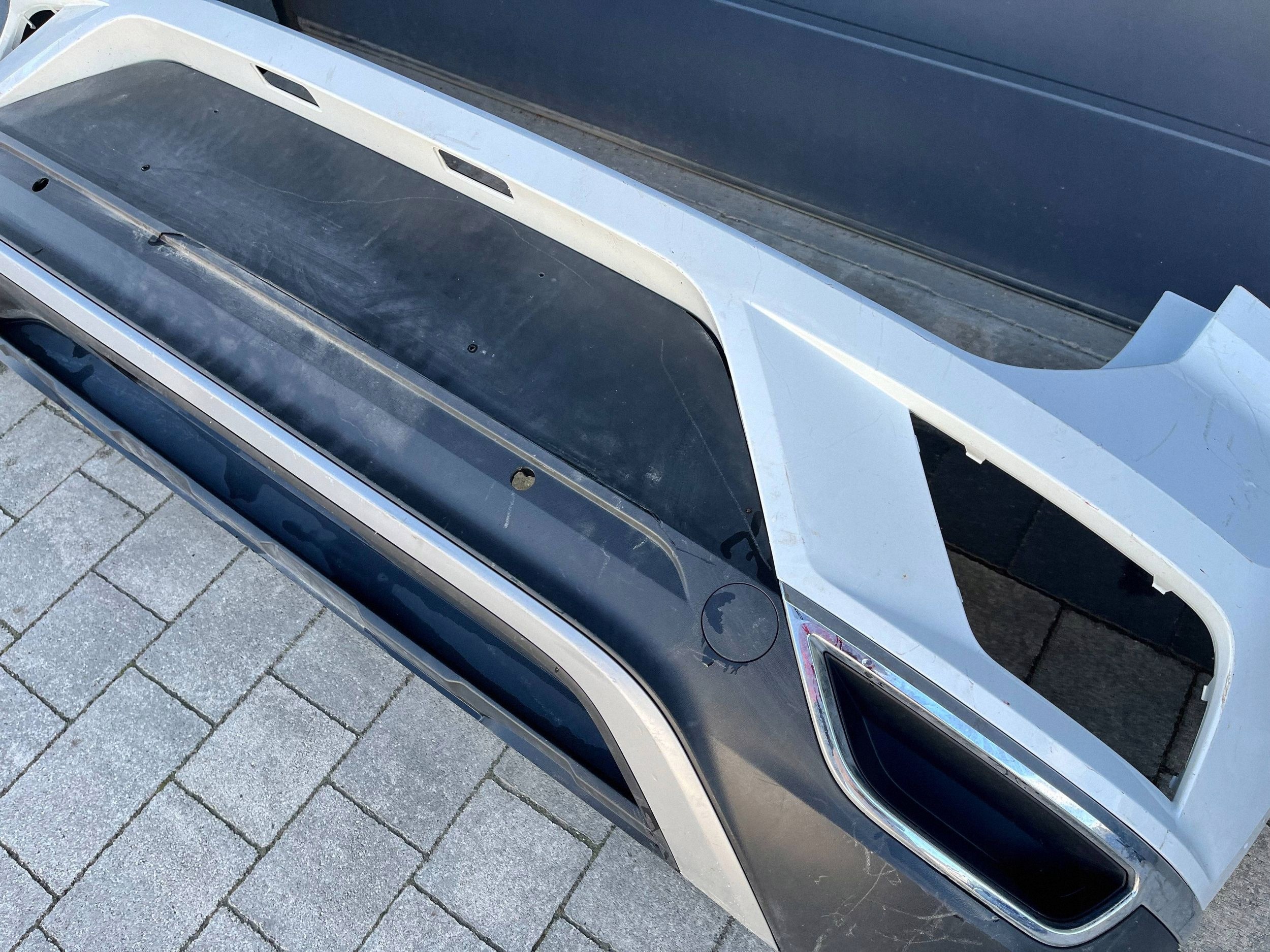 bumper rear VOLKSWAGEN T-ROC 2GA807521P @M