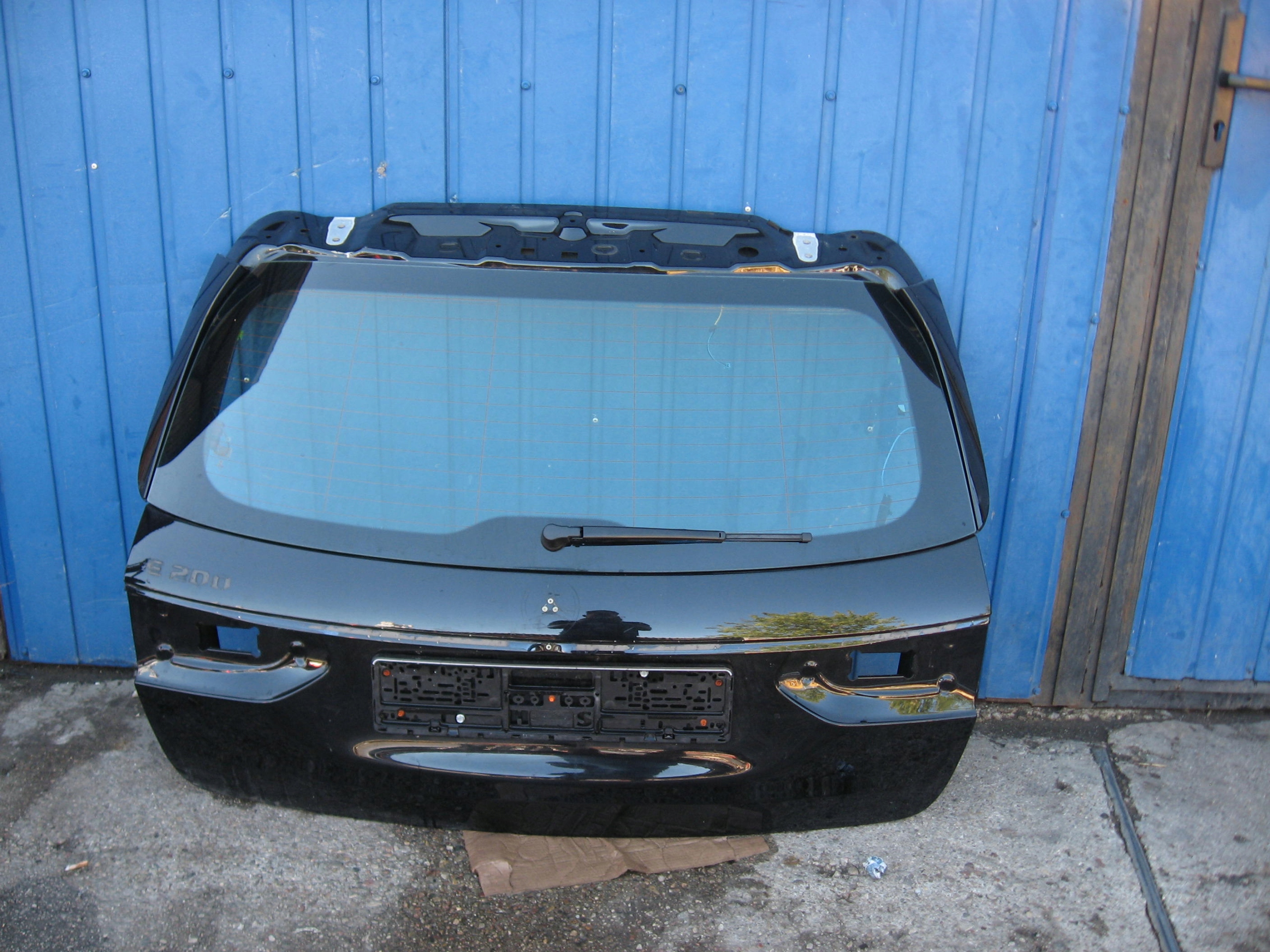 KLAPA BAGAŻNIKA TYŁ MERCEDES W213 KOMBI