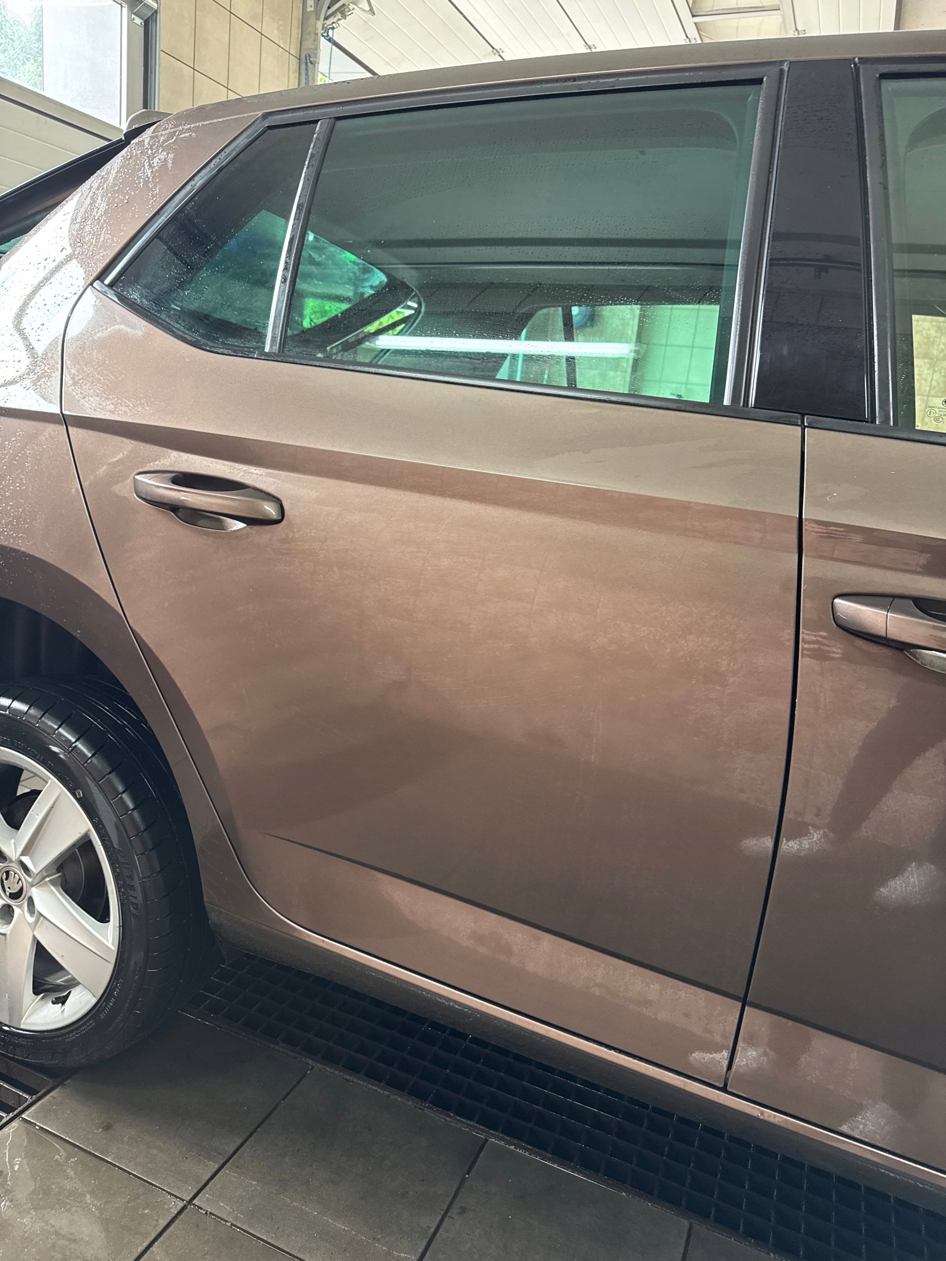 SKODA FABIA III FL HATCHBACK door right rear. colour LH8Z complete BDB