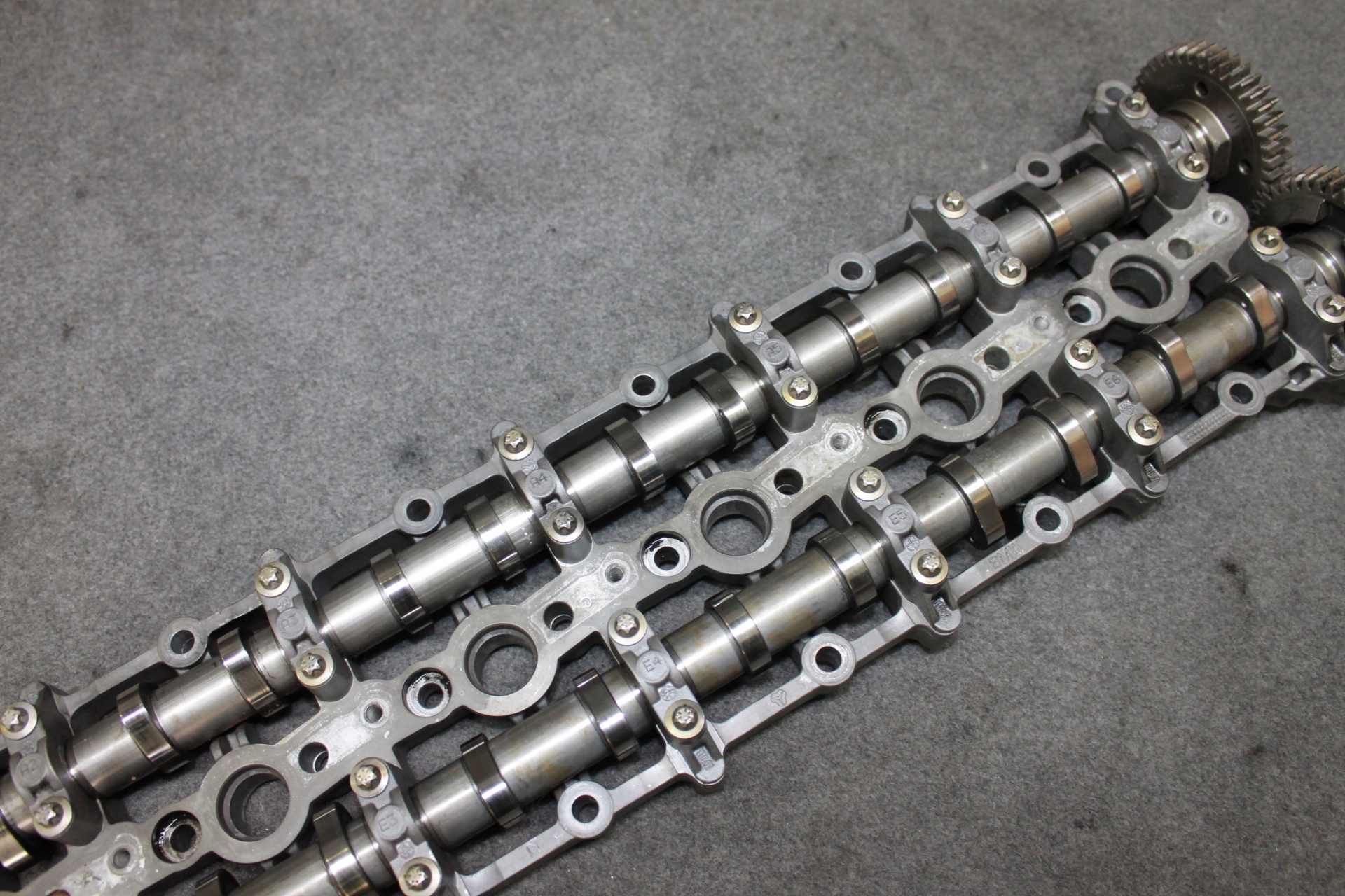 BMW G30 G11 G01 G05 3.0D 4.0D B57D30 vačky hlavy