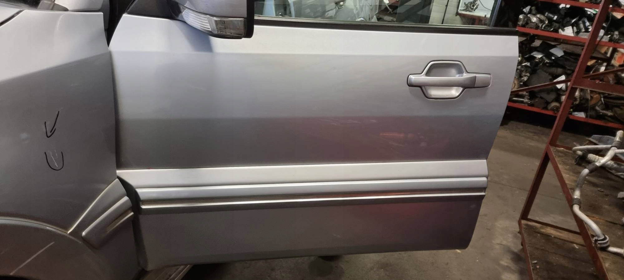 Tür links vorne A19 MITSHUBISHI PAJERO IV V90
