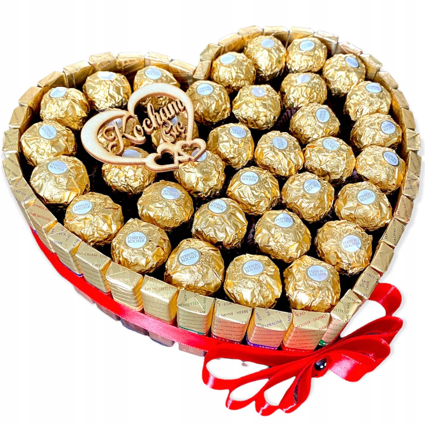 

Tort ze słodyczy Merci Ferrero Rocher