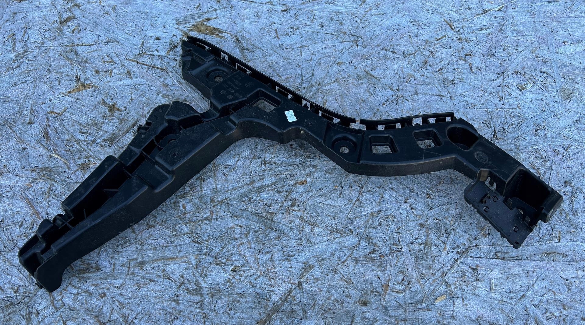 bumper bracket left rear part VW GOLF VIII KOMBI 5H9807393G