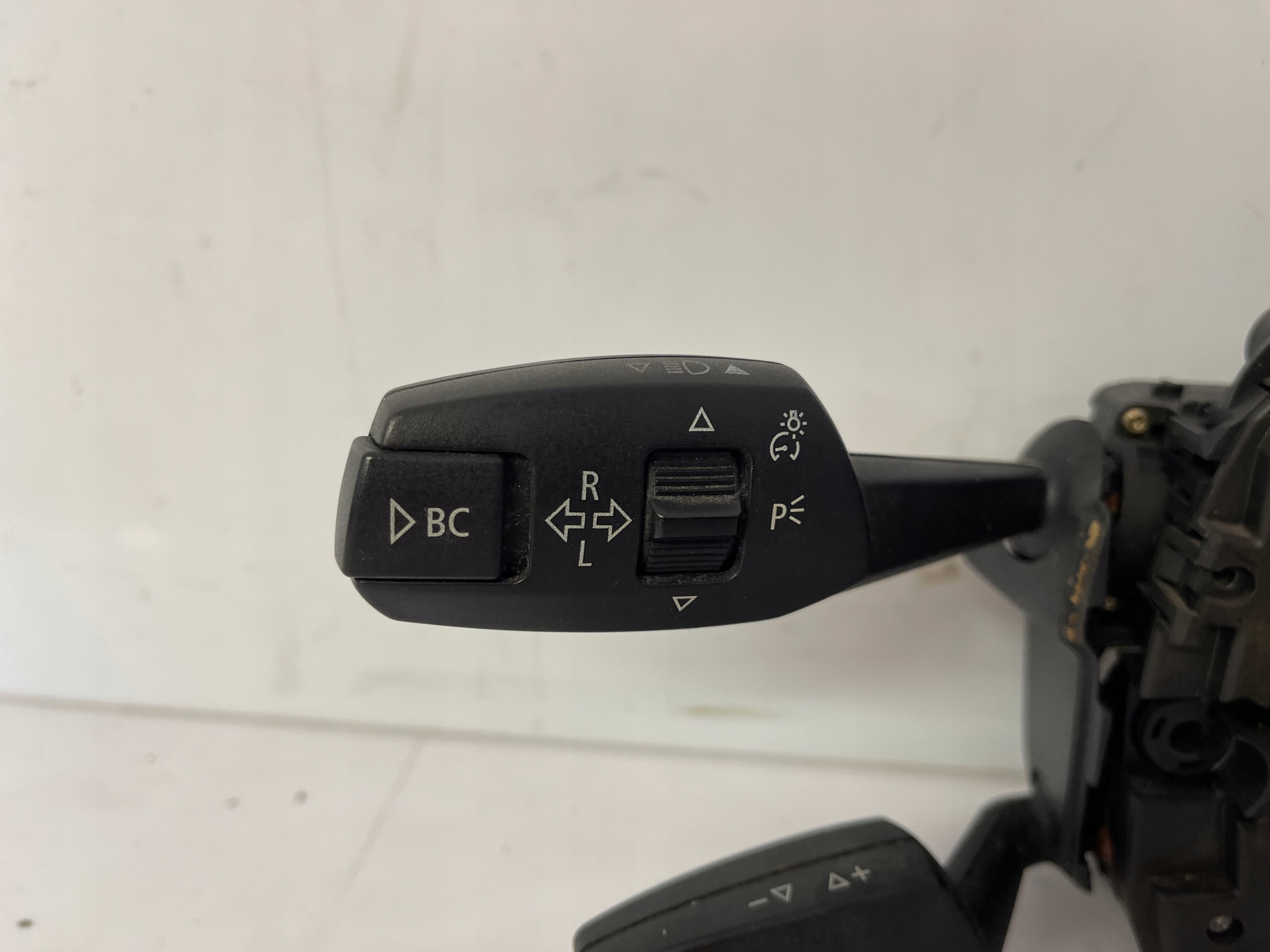 steering wheel levers and controls TEPOMAT BMW E87 6967325 03-13 switch