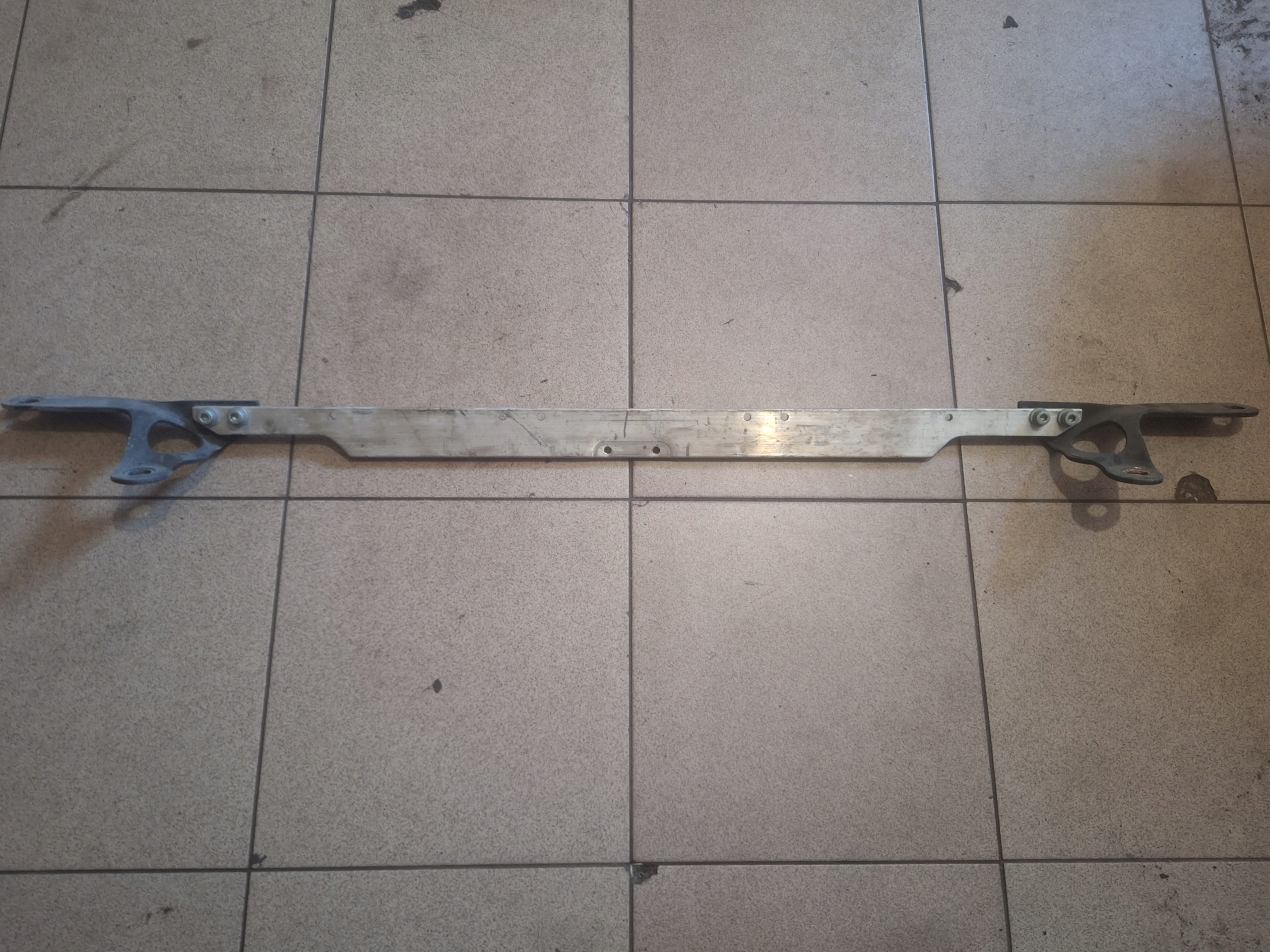 ROZPÓRKA KIELICHÓW WZMOCNIENIE AUDI A6 C5 SEDAN KOMBI Typ samochodu Samochody osobowe