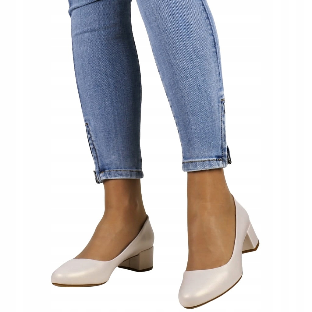 DAMSKIE BUTY CZÓŁENKA NA NISKIM OBCASIE BEŻOWE PERŁOWE WKŁADKA SKÓRA Długość wkładki 26 cm