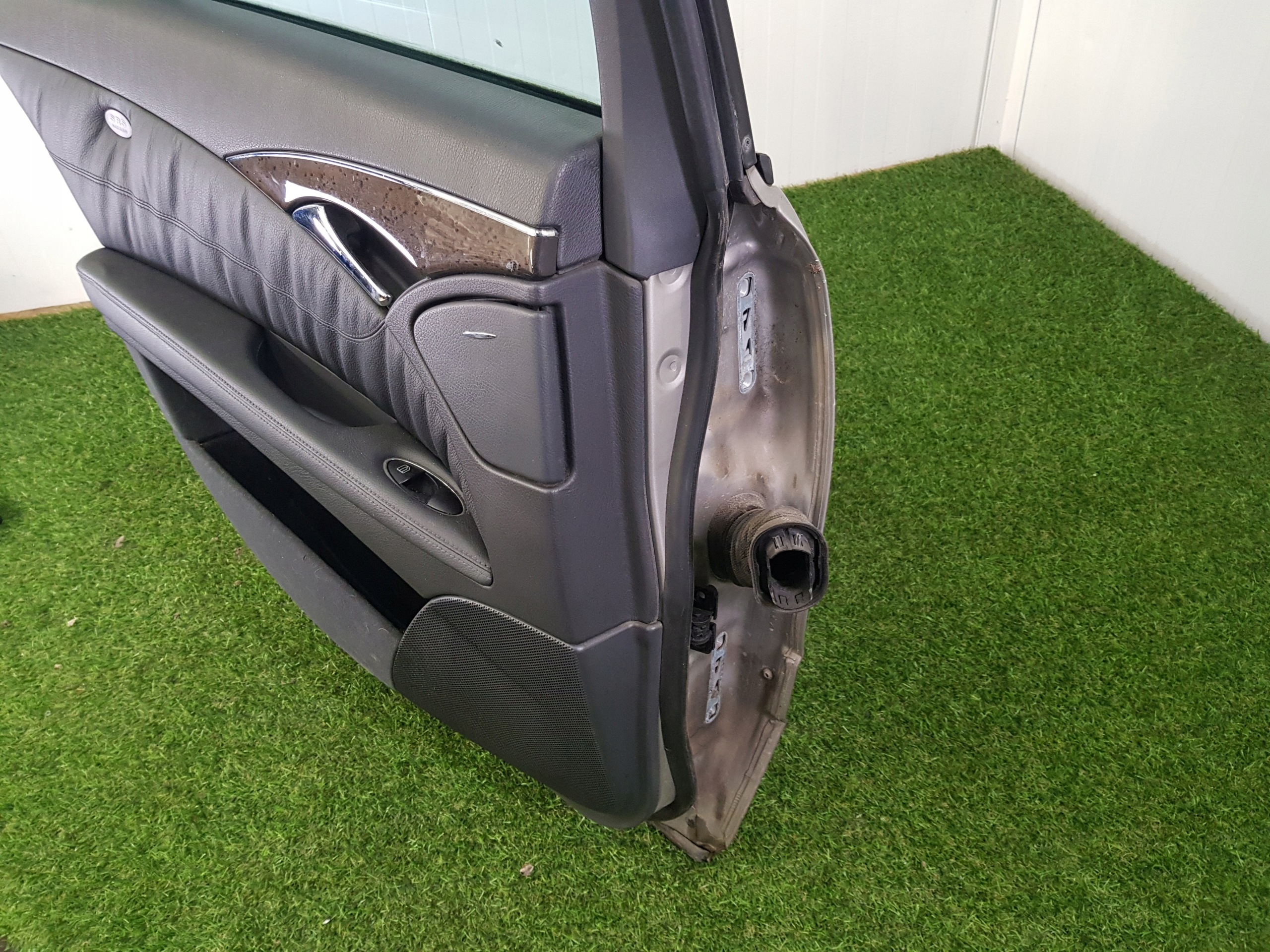 Tür links heck MERCEDES-BENZ E-KLASA W211