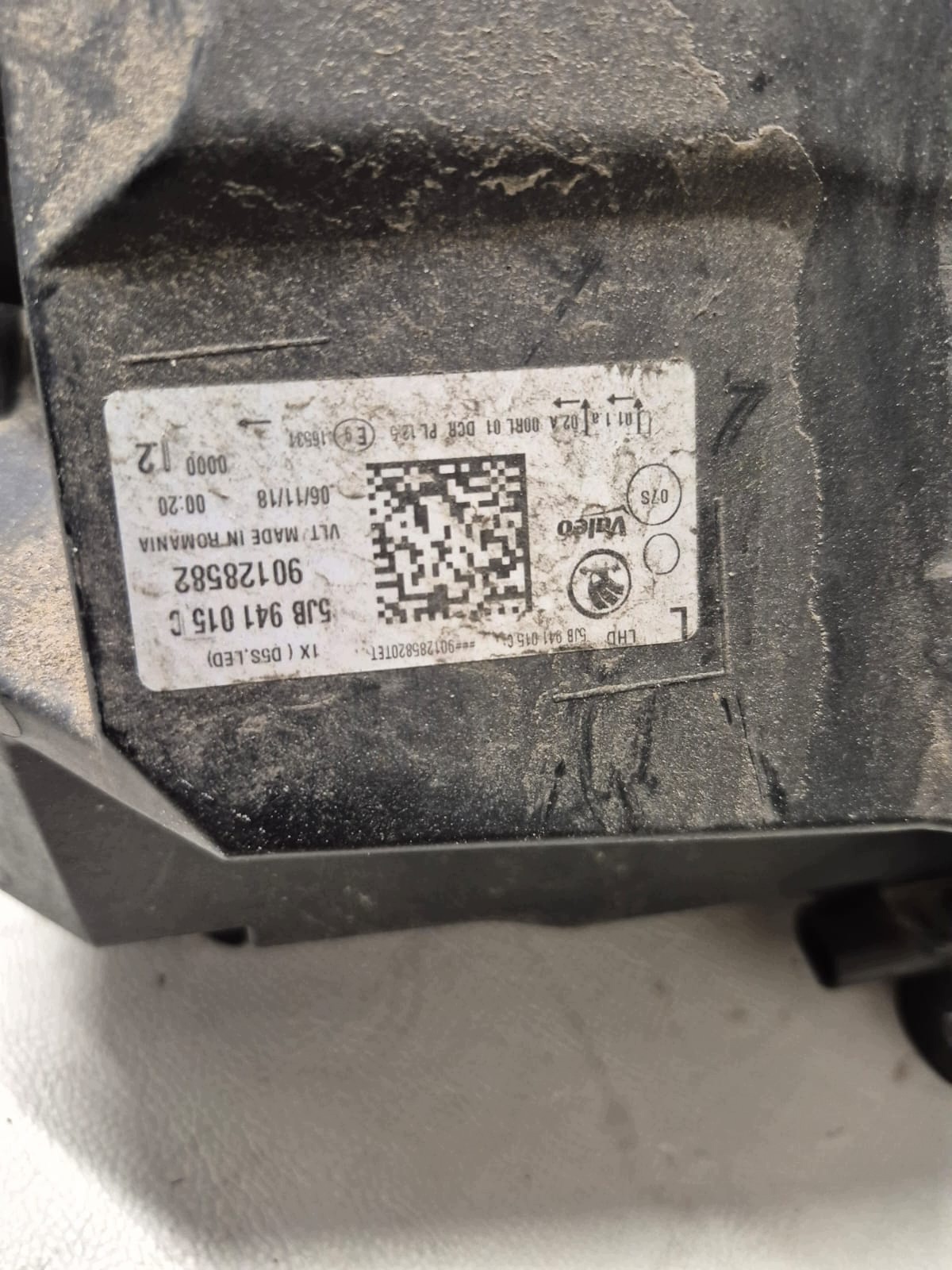 SKODA RAPID LIFT 17- light left front front XENON 5JB941015C