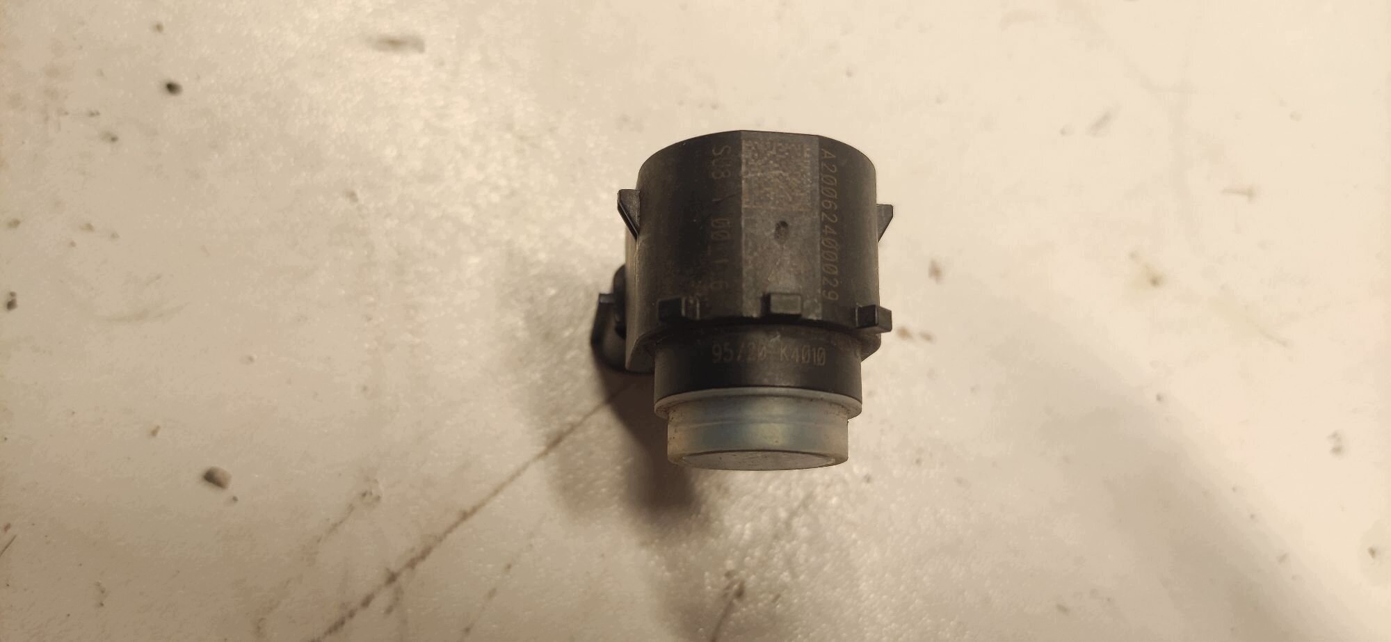 Sensor Parken vorne HYUNDAI KONA EV 95720-K4010 2018