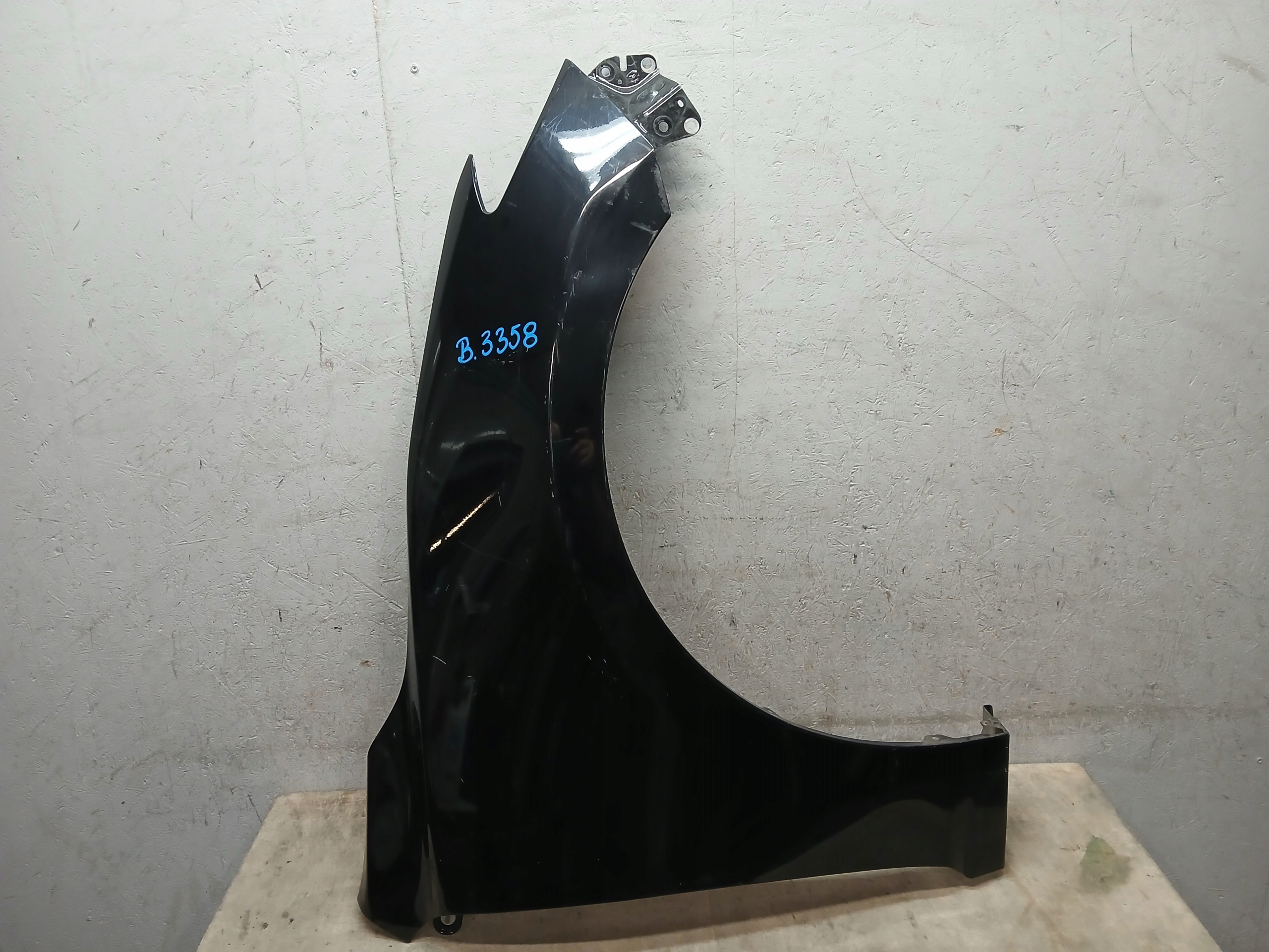 fender front right MAZDA III 3 BM 13