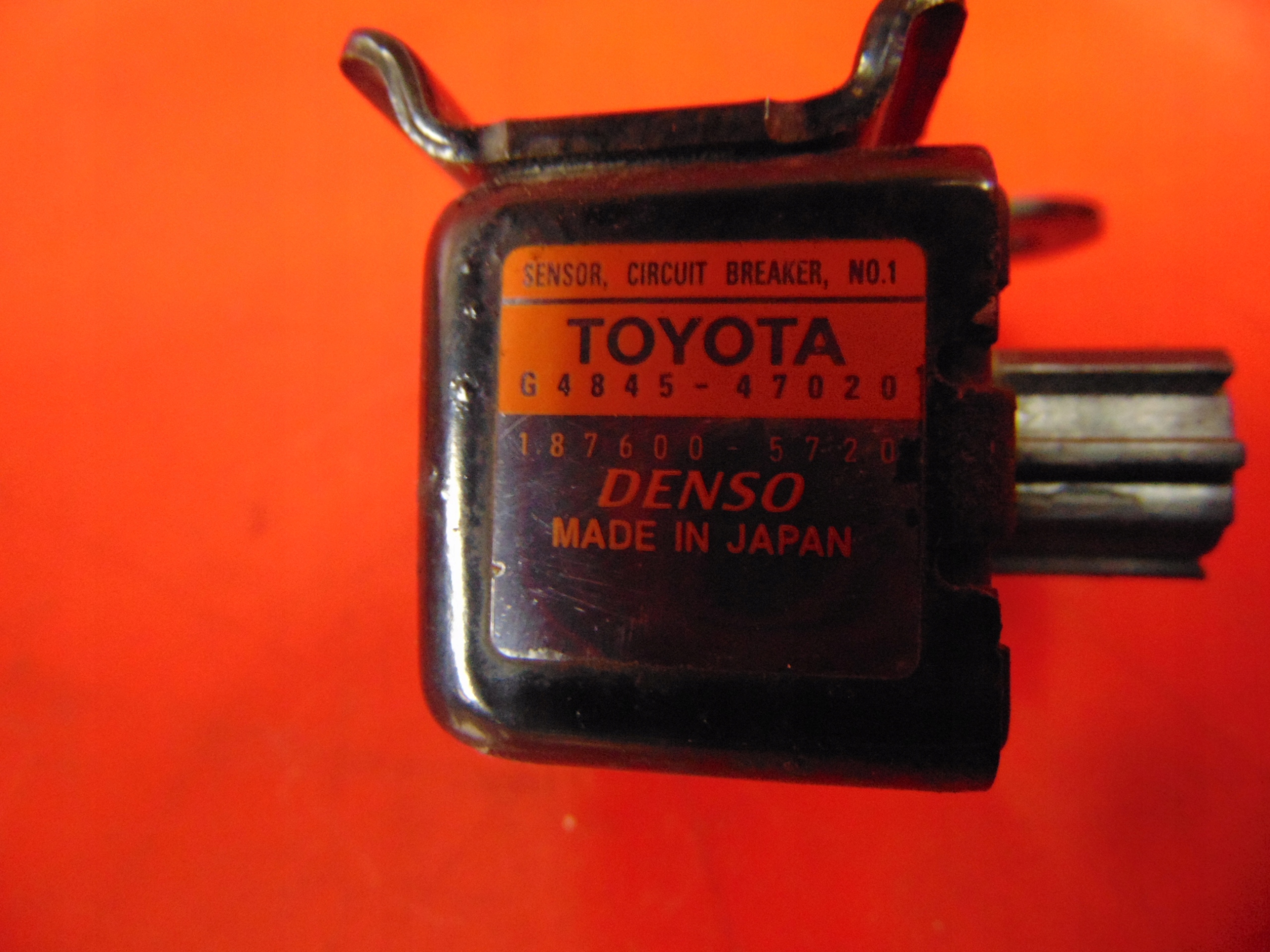 TOYOTA PRIUS 2 II W20 impact sensor