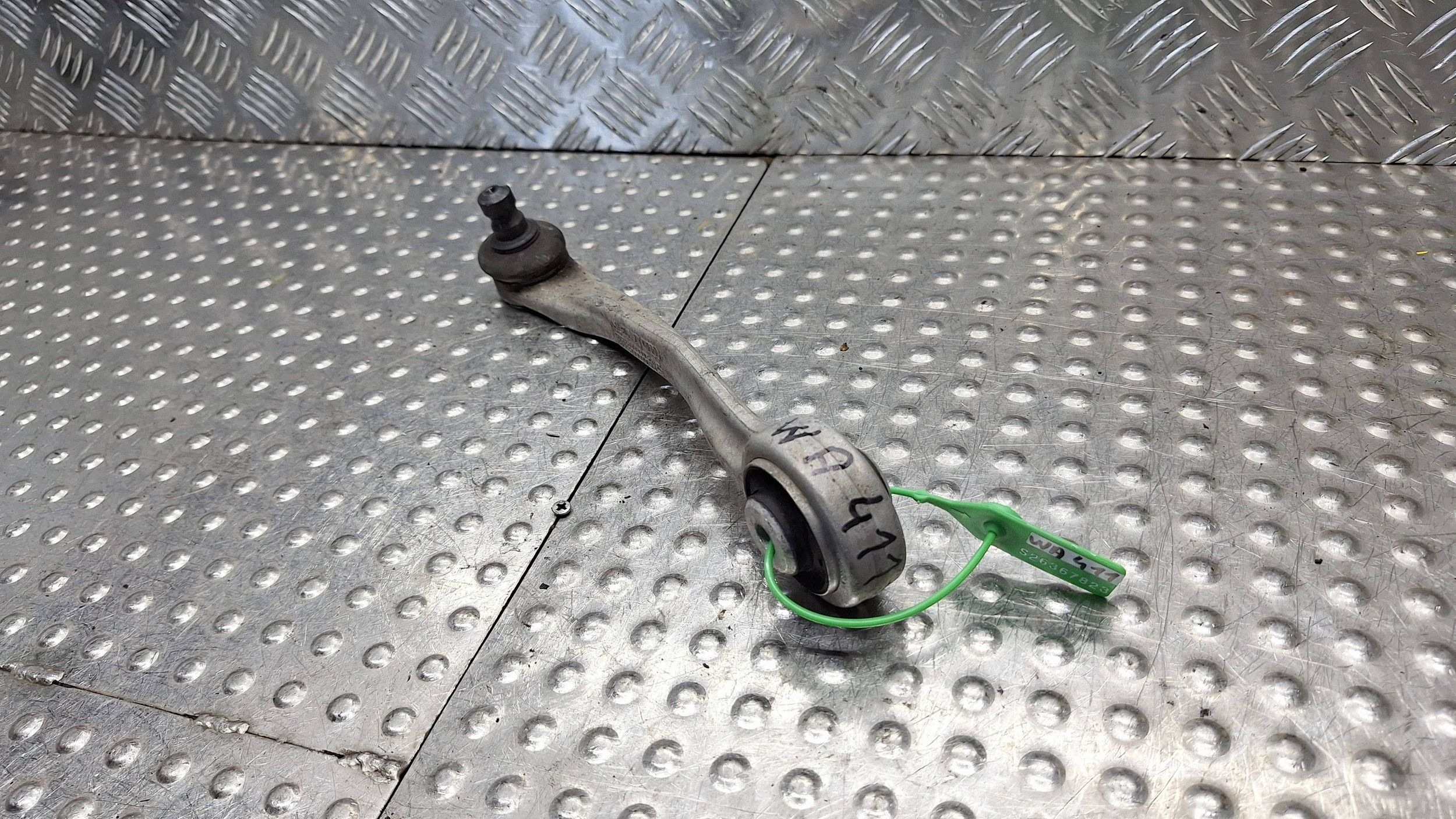 arm left front 8K0509N 8K0407515 AUDI A5 8T A4 B8