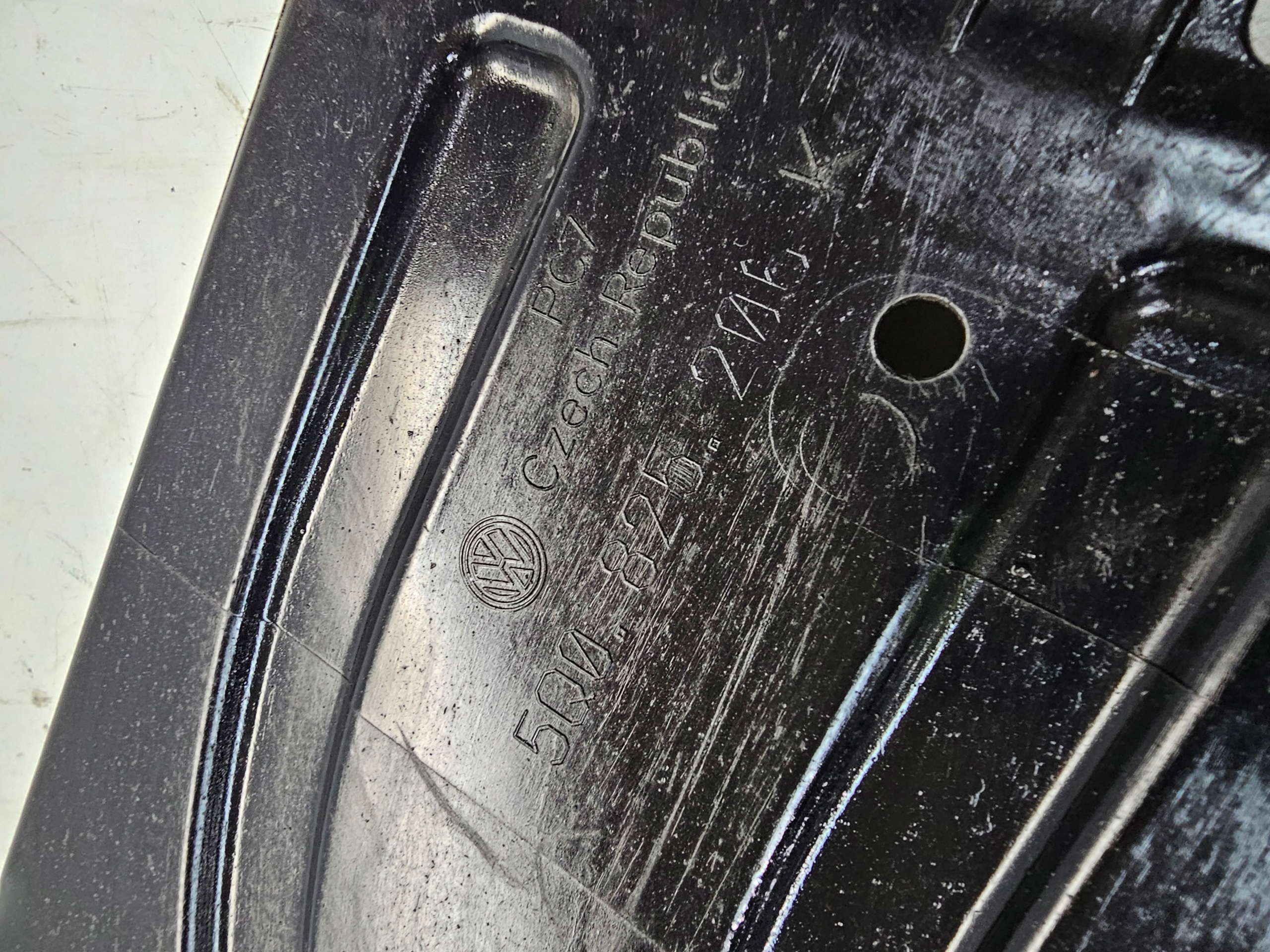 Blende Abdeckung abdeckung Unterfahrschutz links AUDI A3 8V 5Q0825206K