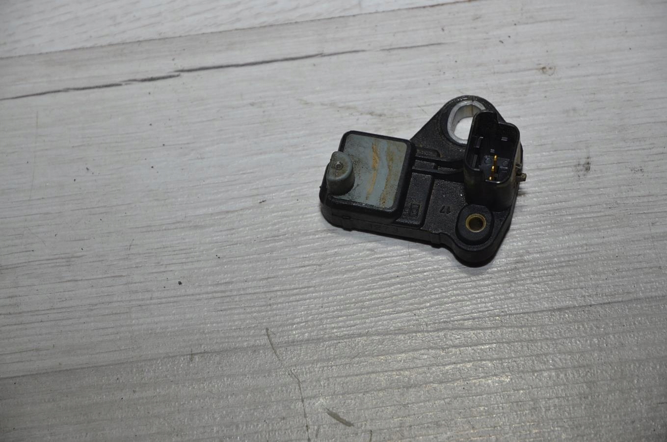 shaft position sensor Peugeot 2008 13r