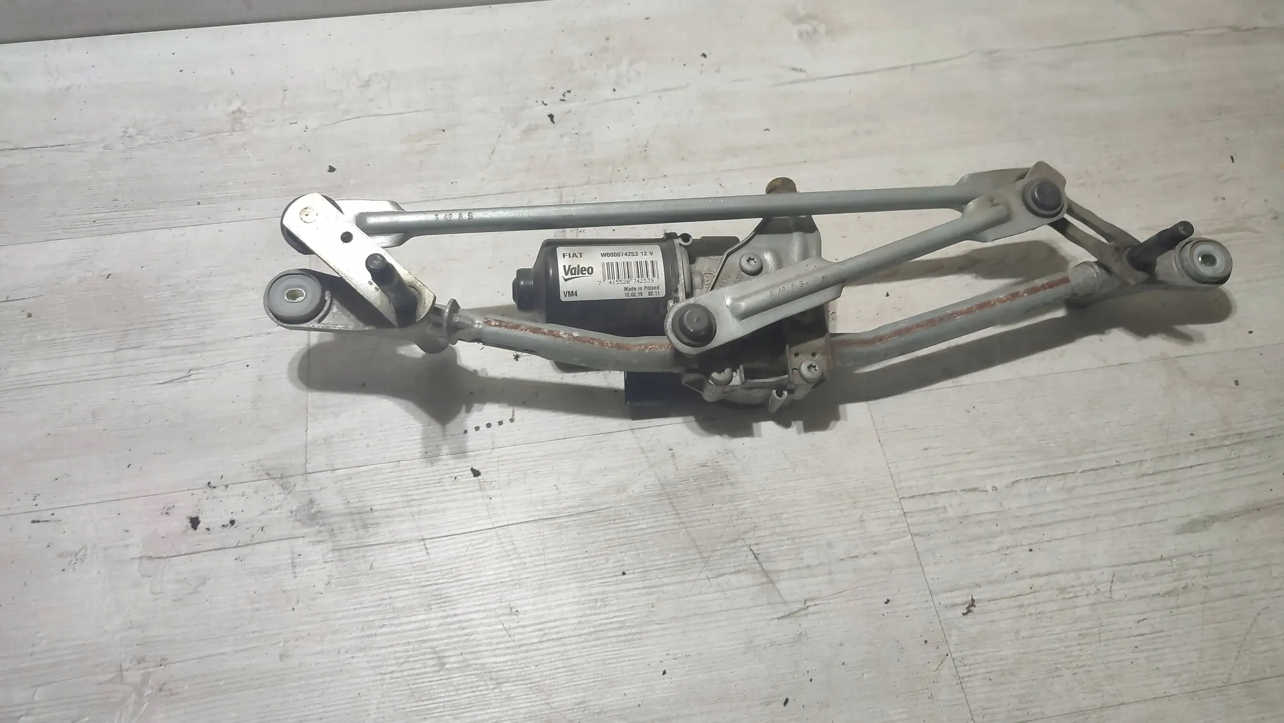 Fiat Tipo II HB 19r. 1.4 wiper mechanism front