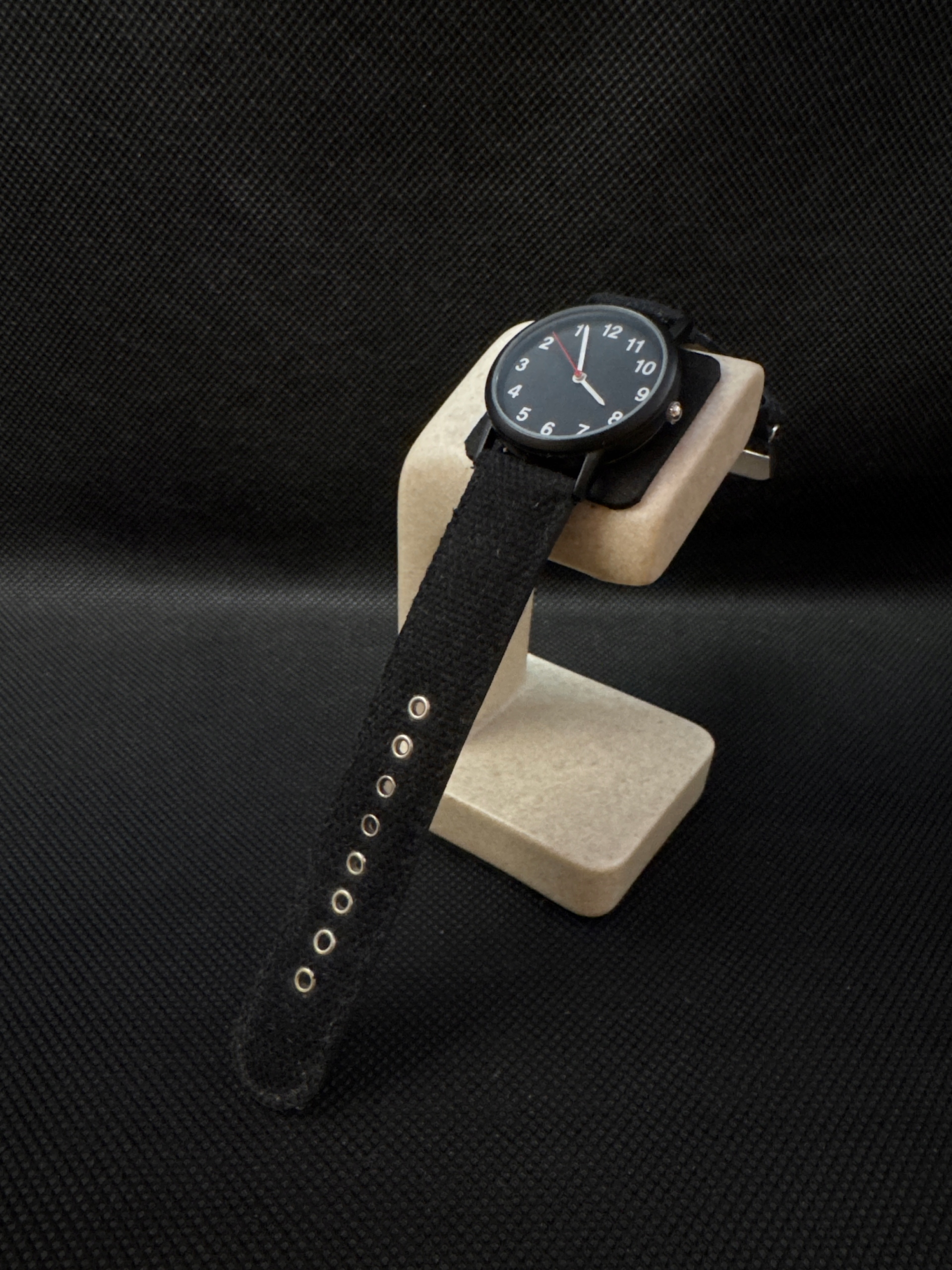 Zegarek w kolorze czarnym