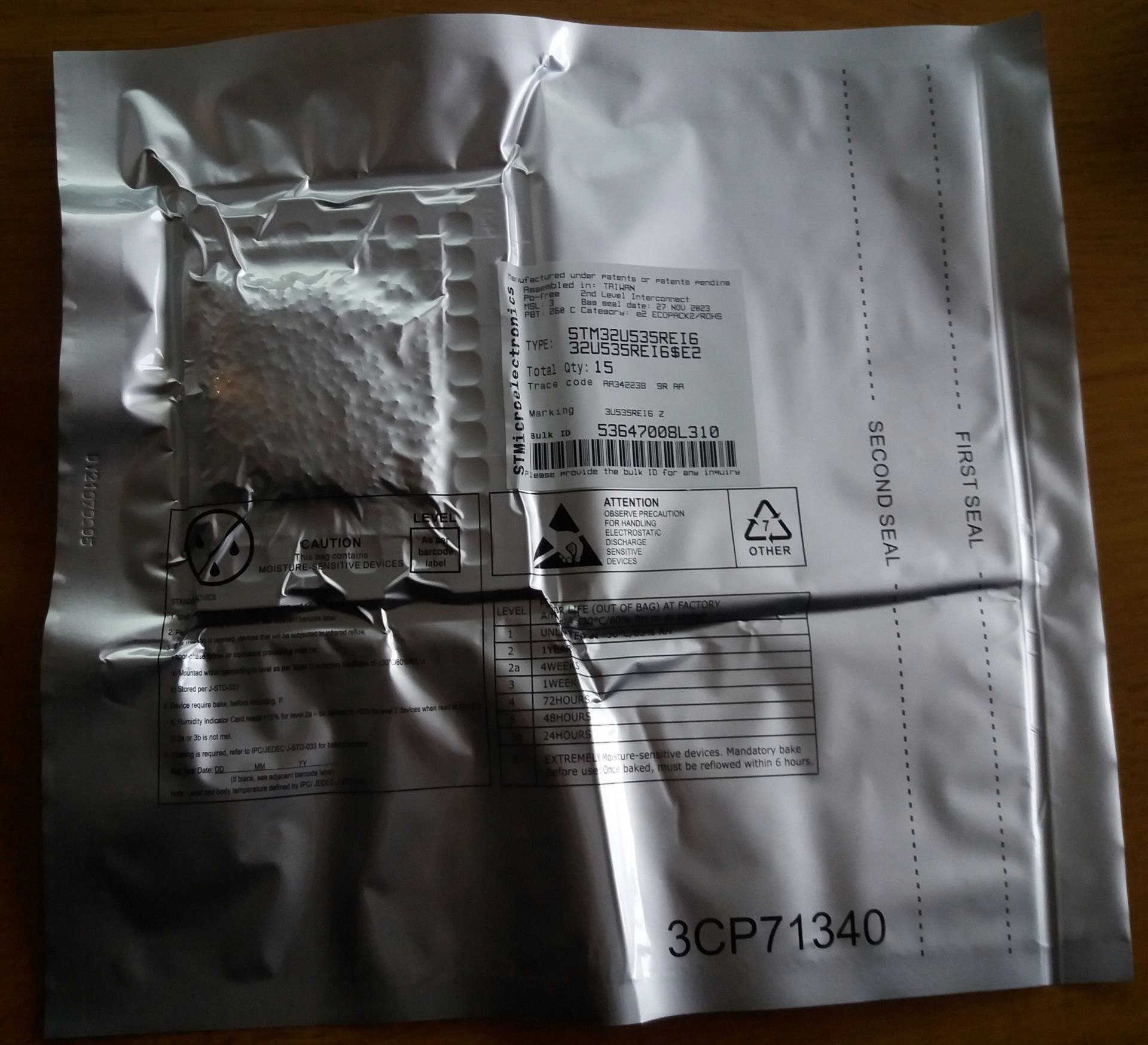 15x mikrokontroler STM32 STM32U535REI6