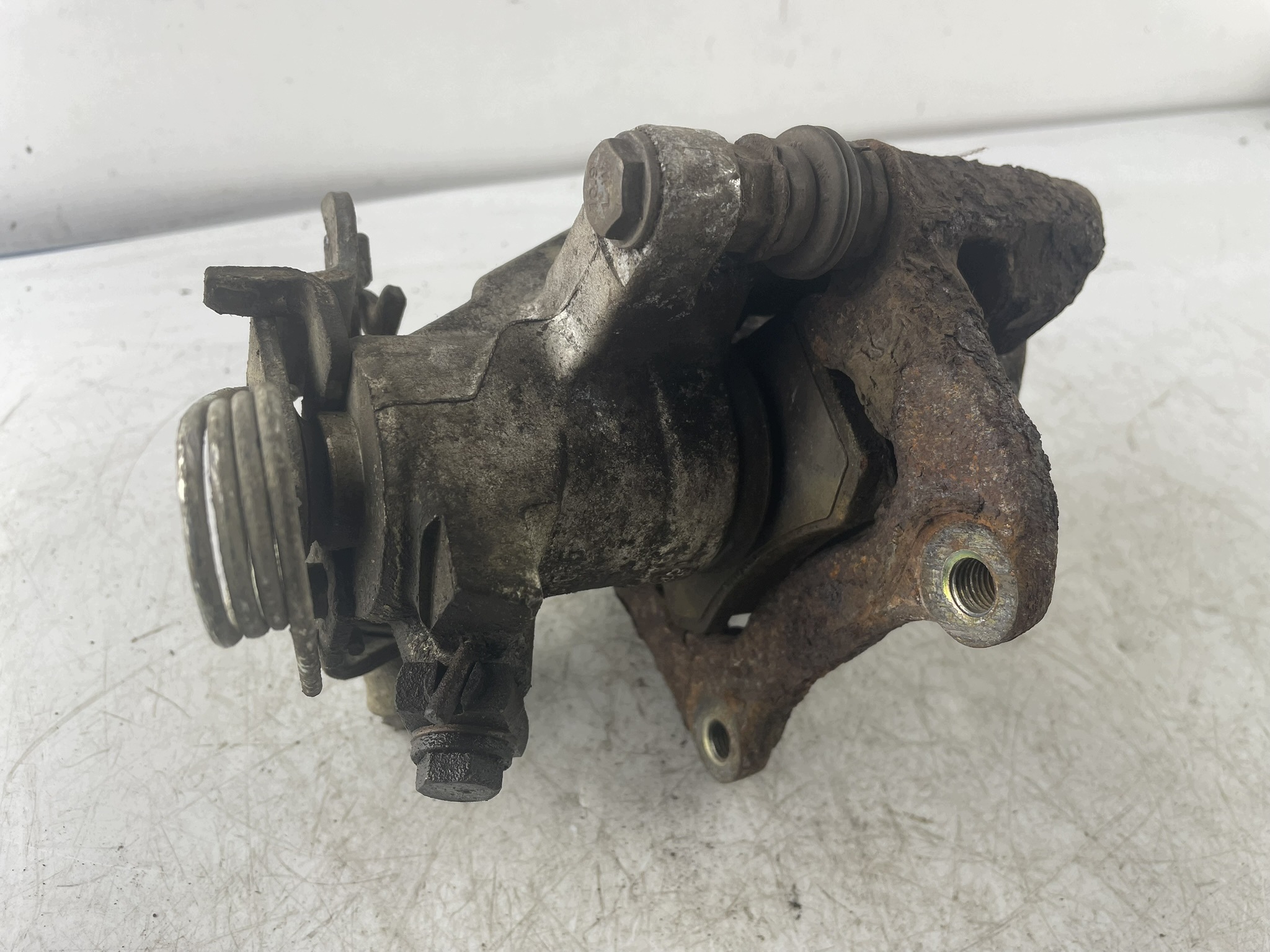 caliper brake TH793L VW PASSAT Variant (3B5) 1.6 kombi 74kW/101KM engine