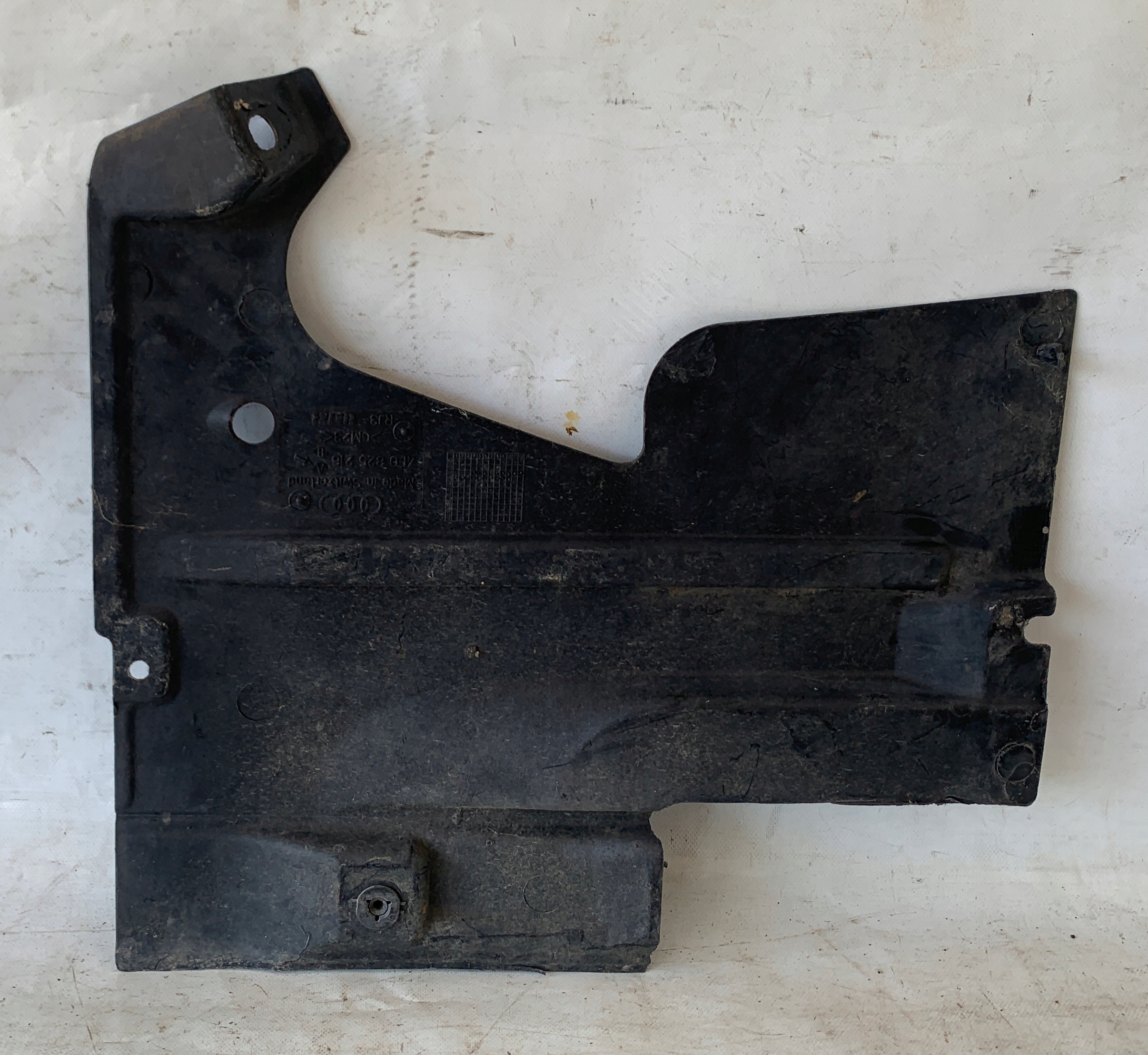 # Blende Abdeckung Unterfahrschutz AUDI A6 C6 4F0825216A