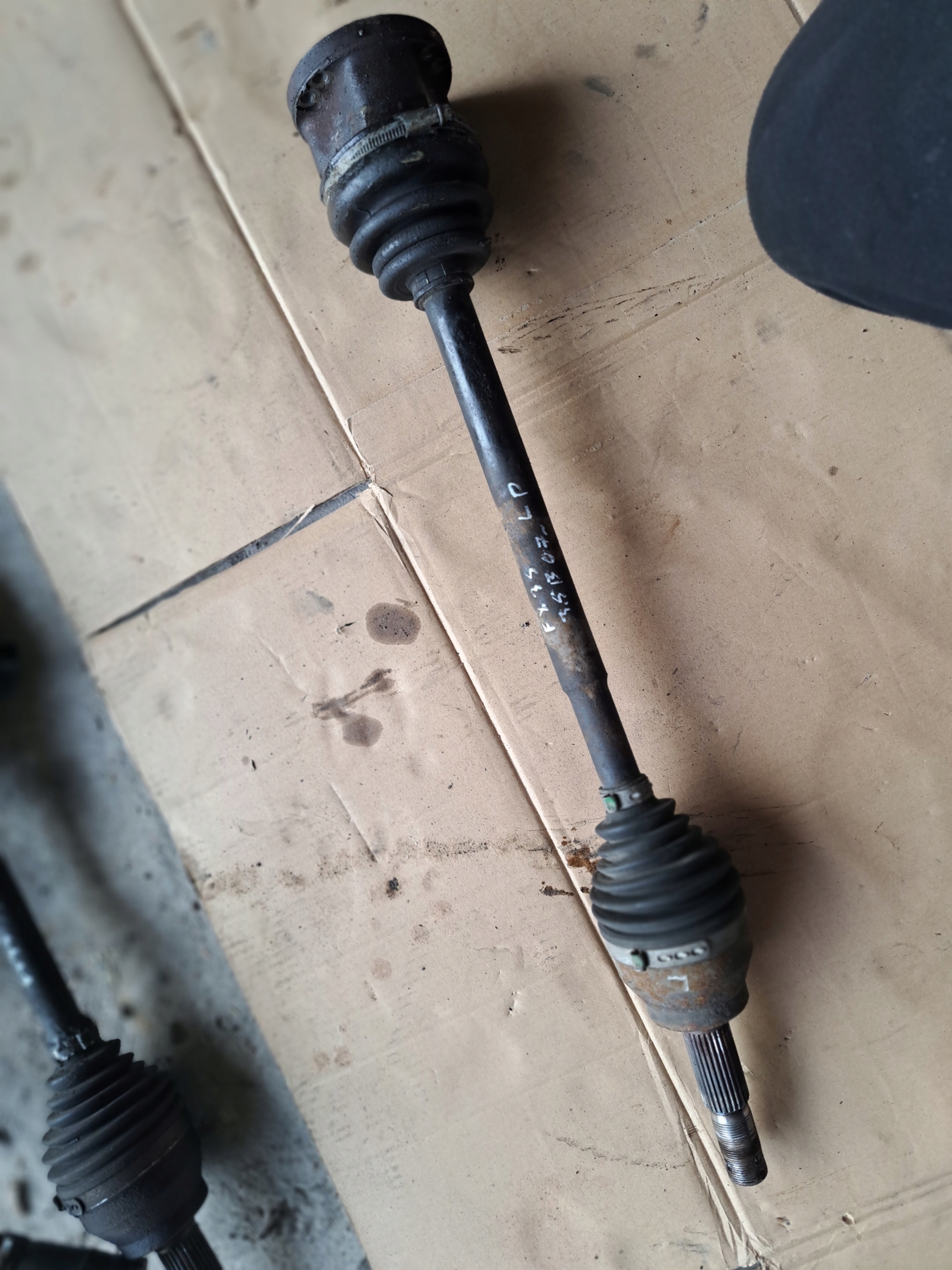 semi-axis left front INFINITI FX35 FX45
