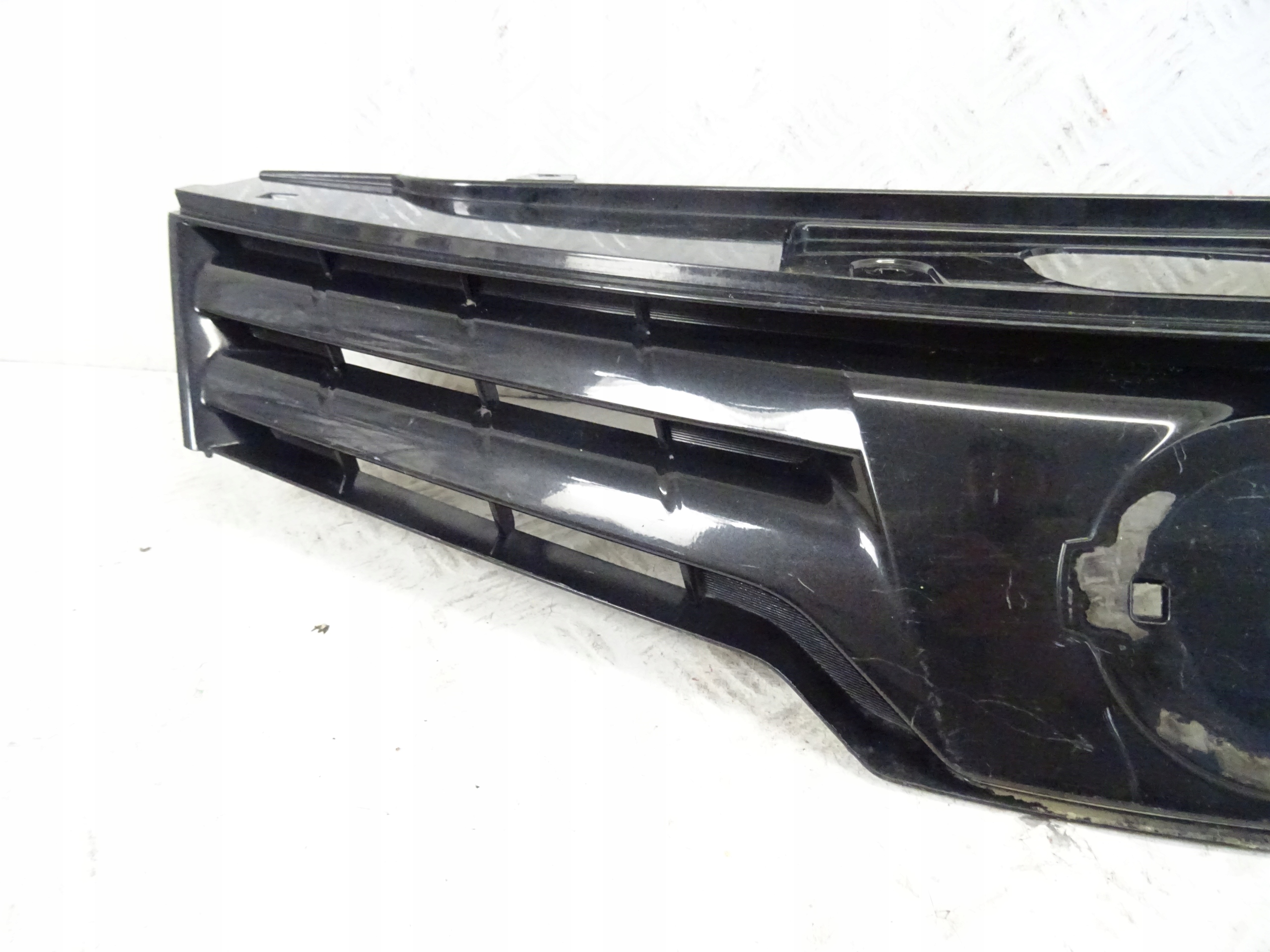 grill grille front front NISSAN NOTE and LIFT 62310-BH00H