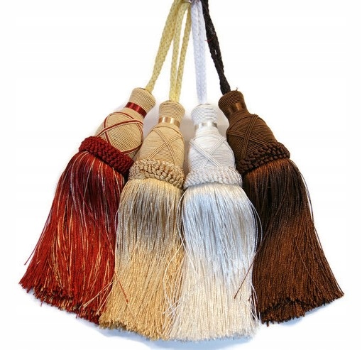 

Chwost brązowy ozdobny duży Tir Bus